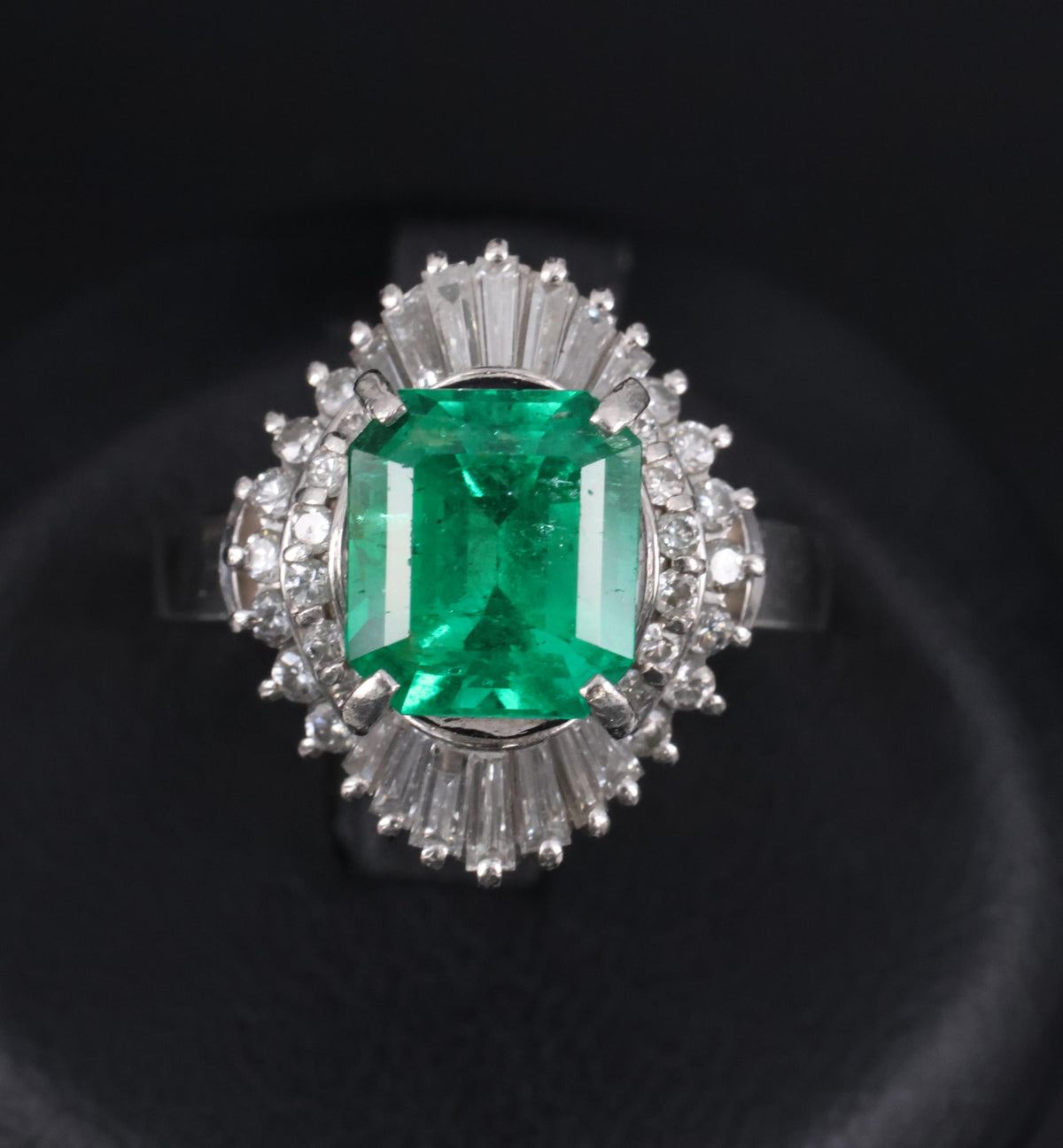 2.72ct GIA Colombia Intense Green Emerald &0.92ct Diamond Platinum Ring Size 5.5