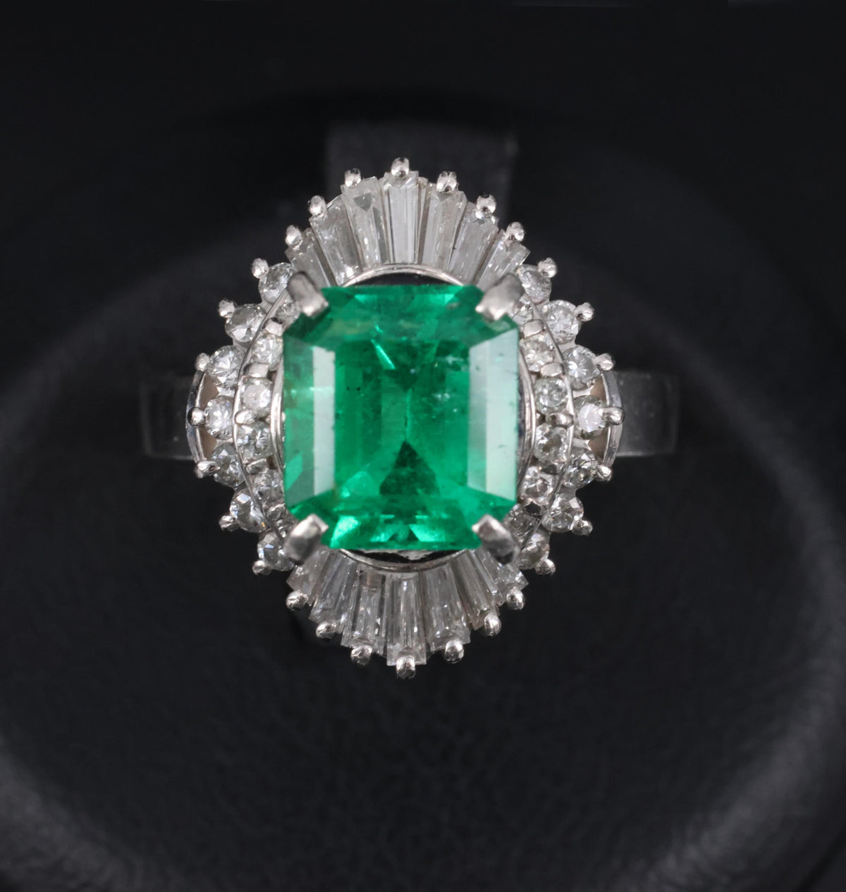 2.72ct GIA Colombia Intense Green Emerald &0.92ct Diamond Platinum Ring Size 5.5