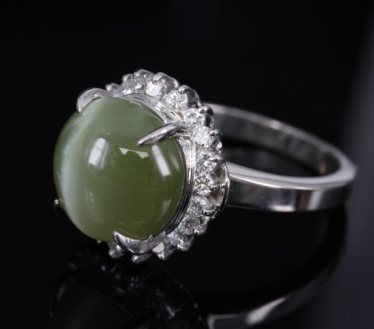 8.50ct Natural Chrysoberyl Cat's Eye & 0.43ct Diamond Platinum Ring, Size 6.25