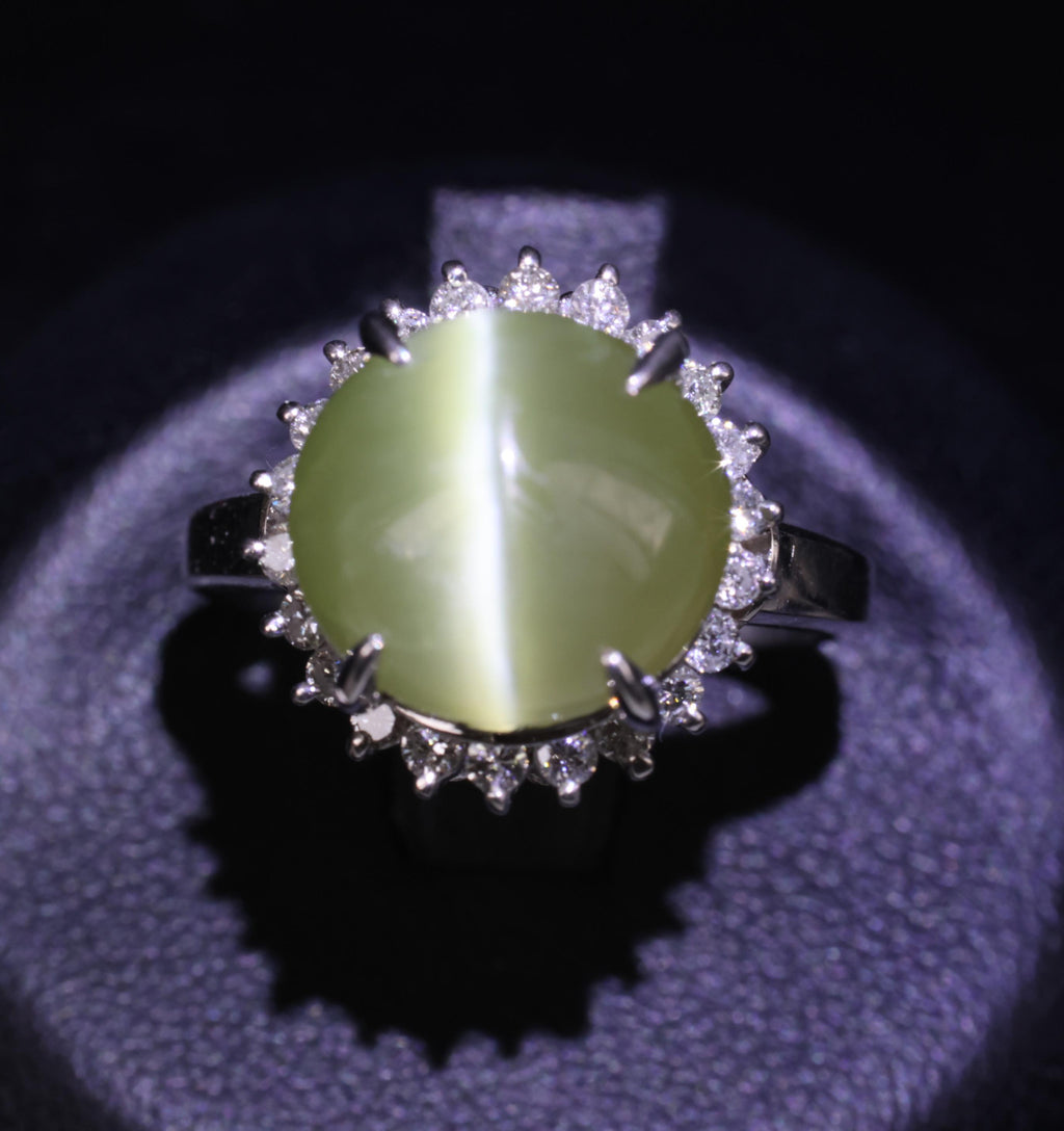 8.50ct Natural Chrysoberyl Cat's Eye & 0.43ct Diamond Platinum Ring, Size 6.25