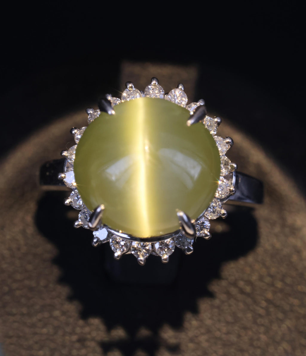 8.50ct Natural Chrysoberyl Cat's Eye & 0.43ct Diamond Platinum Ring, Size 6.25