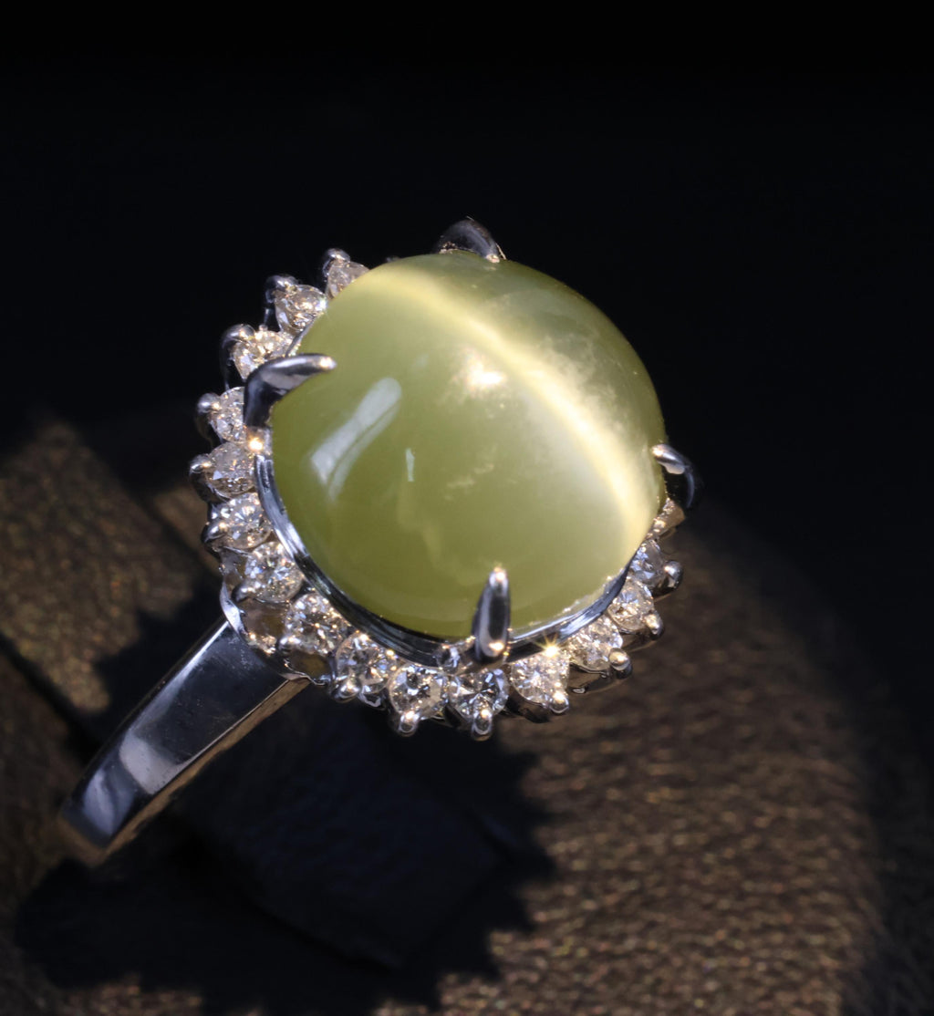 8.50ct Natural Chrysoberyl Cat's Eye & 0.43ct Diamond Platinum Ring, Size 6.25