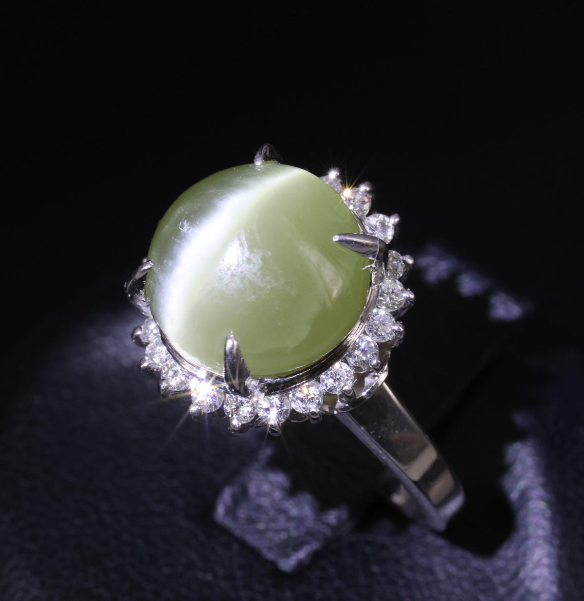 8.50ct Natural Chrysoberyl Cat's Eye & 0.43ct Diamond Platinum Ring, Size 6.25
