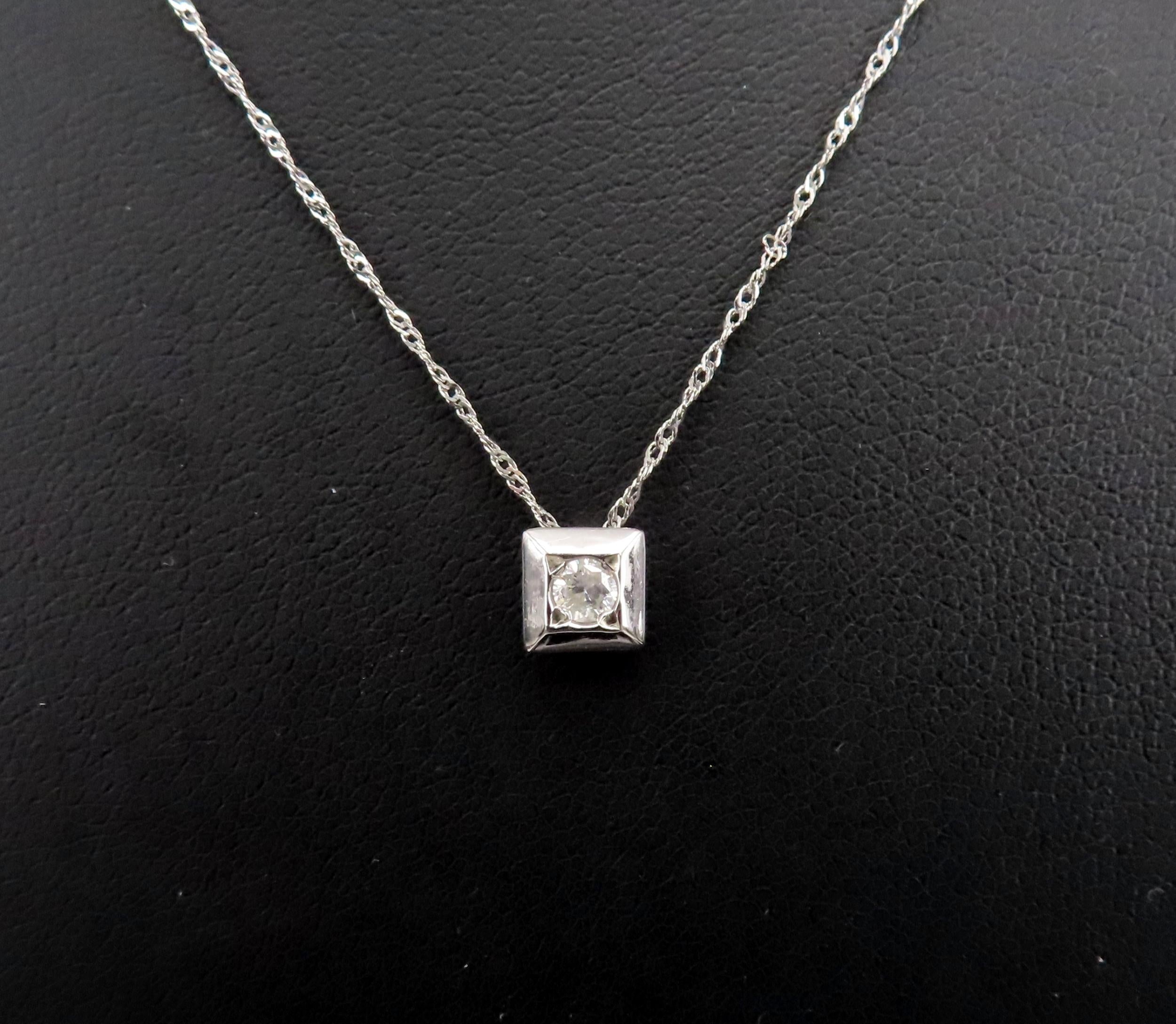 Vintage 0.10ct Round Natural Diamond Platinum Box Pendant Chain Necklace