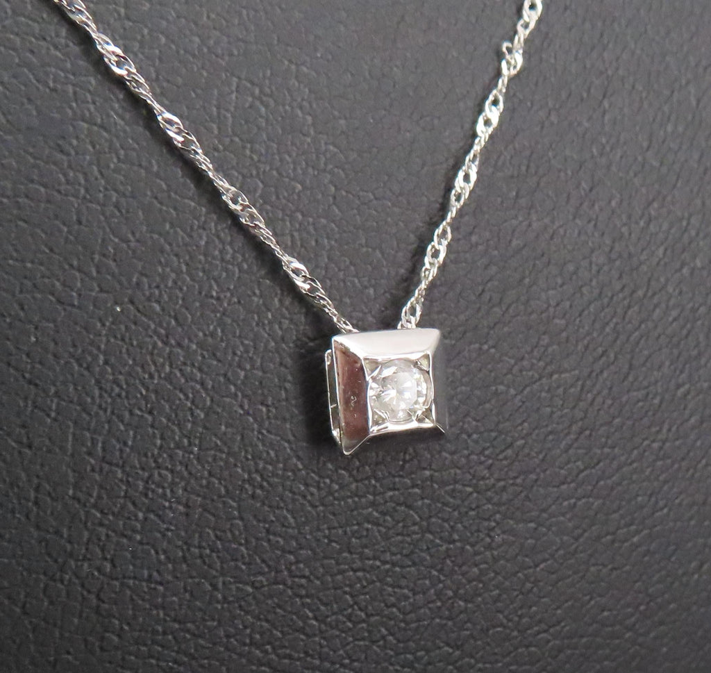 Vintage 0.10ct Round Natural Diamond Platinum Box Pendant Chain Necklace