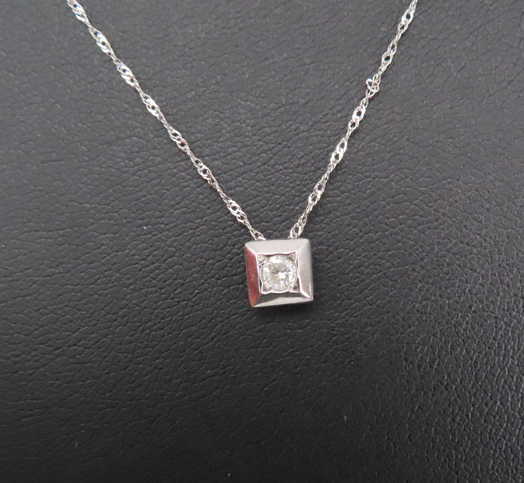 Vintage 0.10ct Round Natural Diamond Platinum Box Pendant Chain Necklace