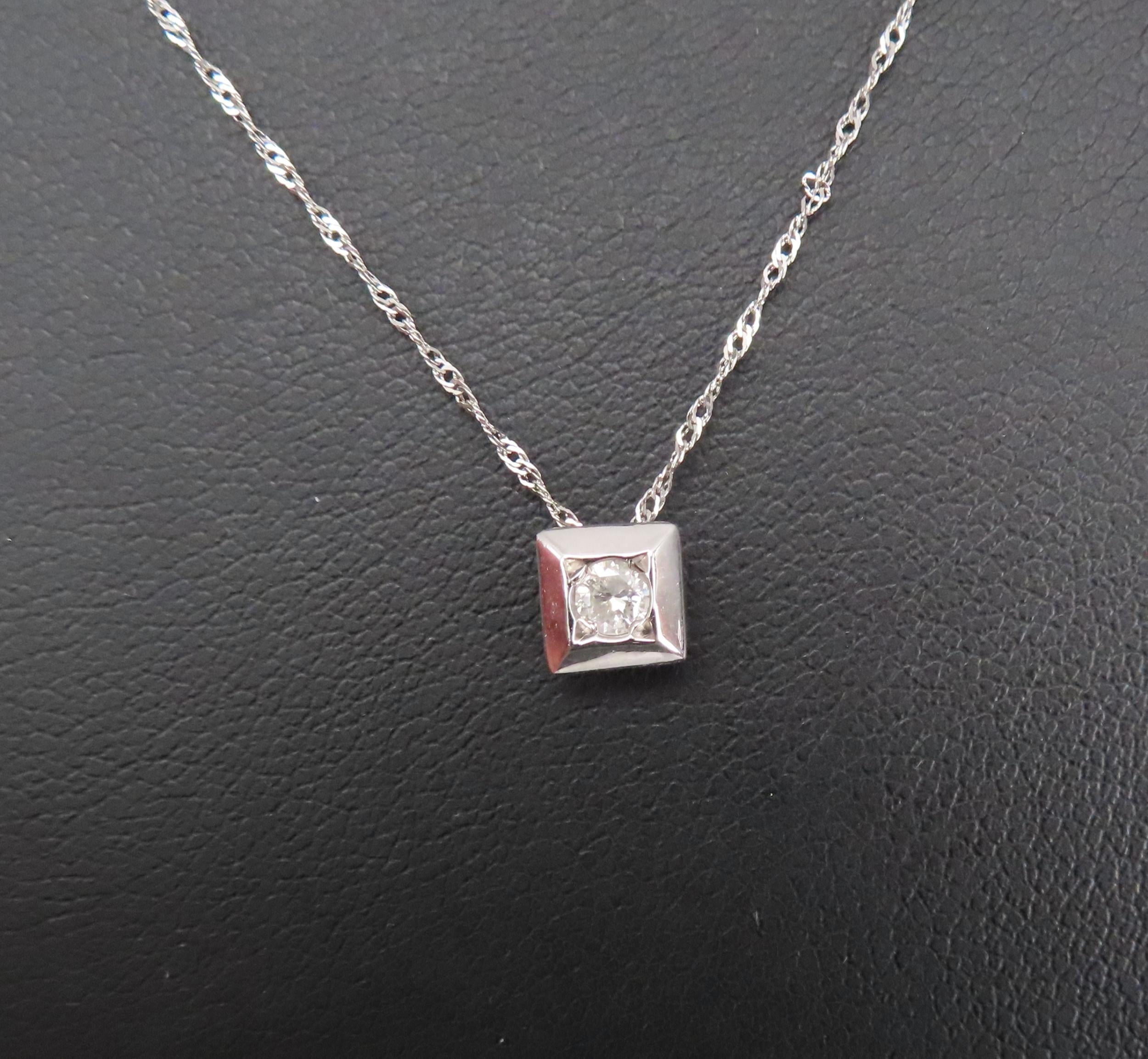 Vintage 0.10ct Round Natural Diamond Platinum Box Pendant Chain Necklace
