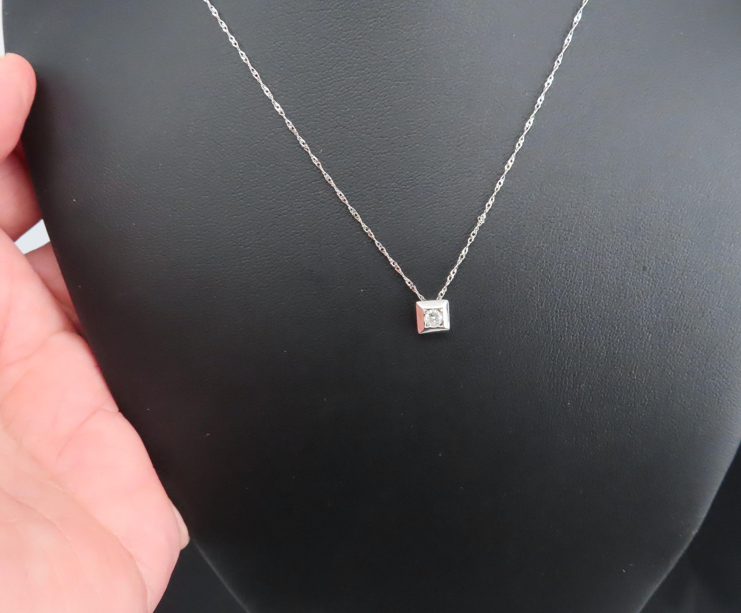 Vintage 0.10ct Round Natural Diamond Platinum Box Pendant Chain Necklace