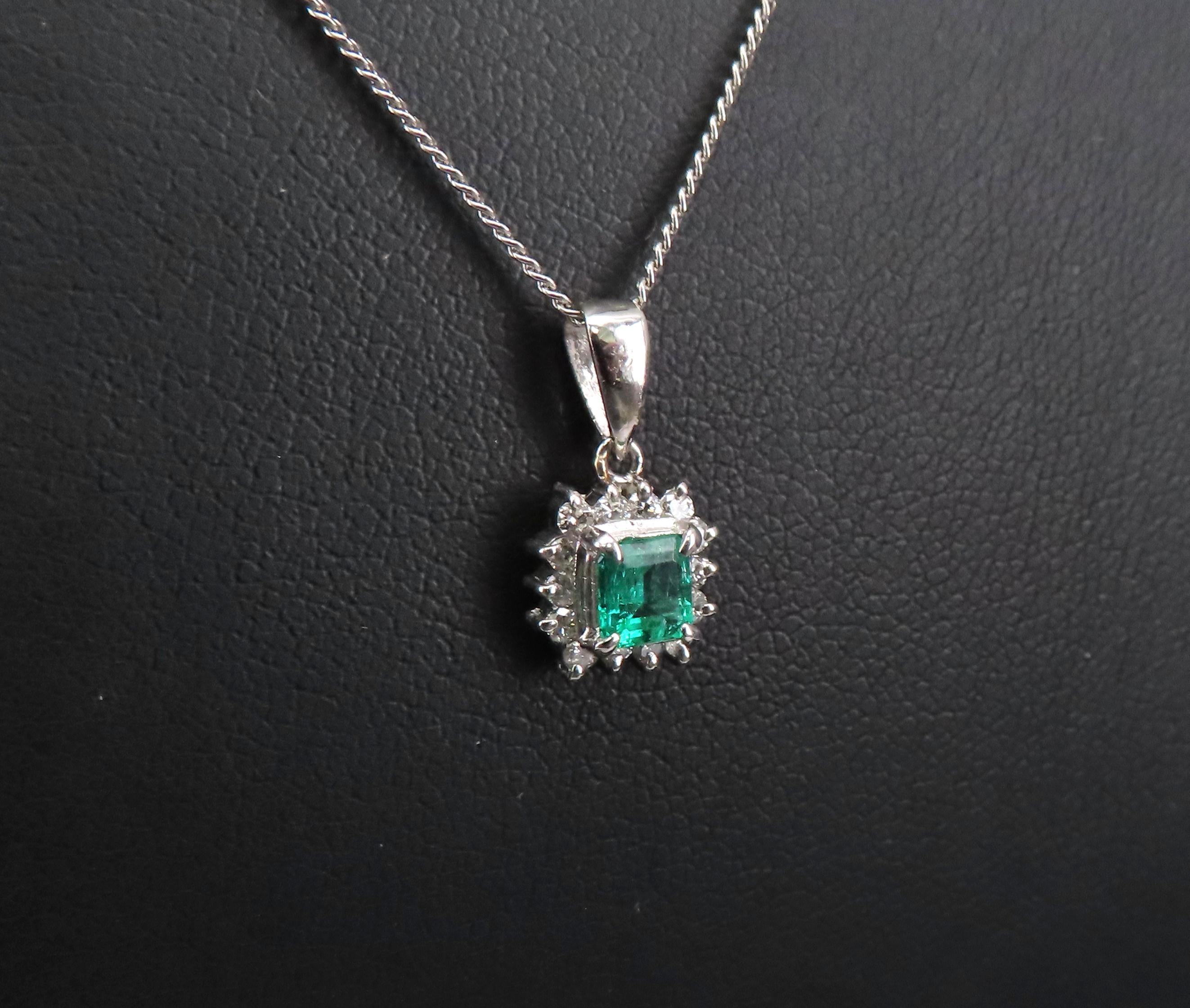 Vintage 0.30ct Colombian Emerald 0.18ct Diamond Platinum Chain Necklace