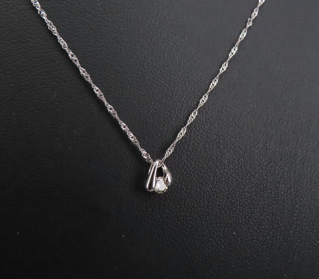 Vintage 0.10ct Diamond & Platinum Double Tear Drop Pendant Necklace