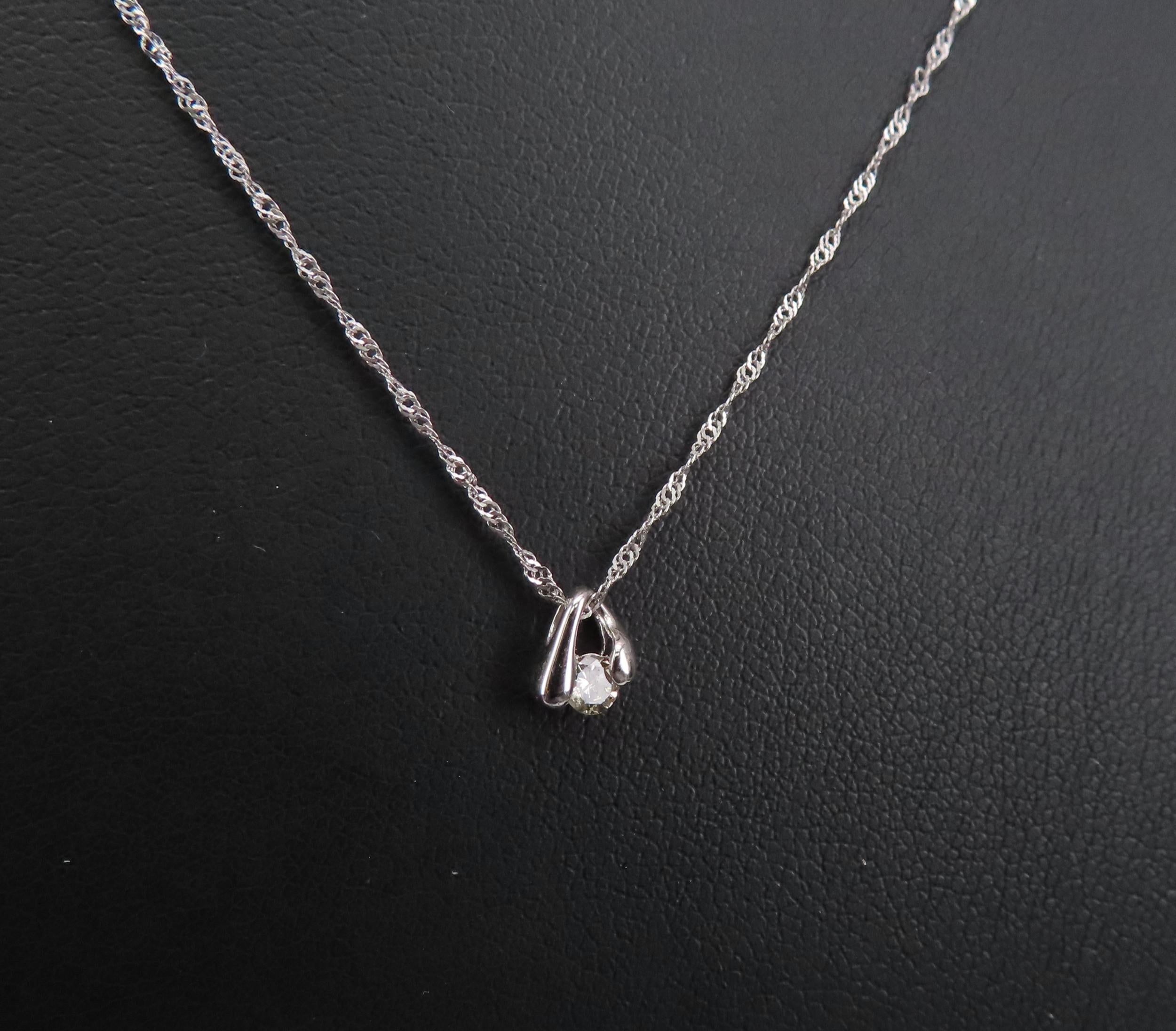 Vintage 0.10ct Diamond & Platinum Double Tear Drop Pendant Necklace
