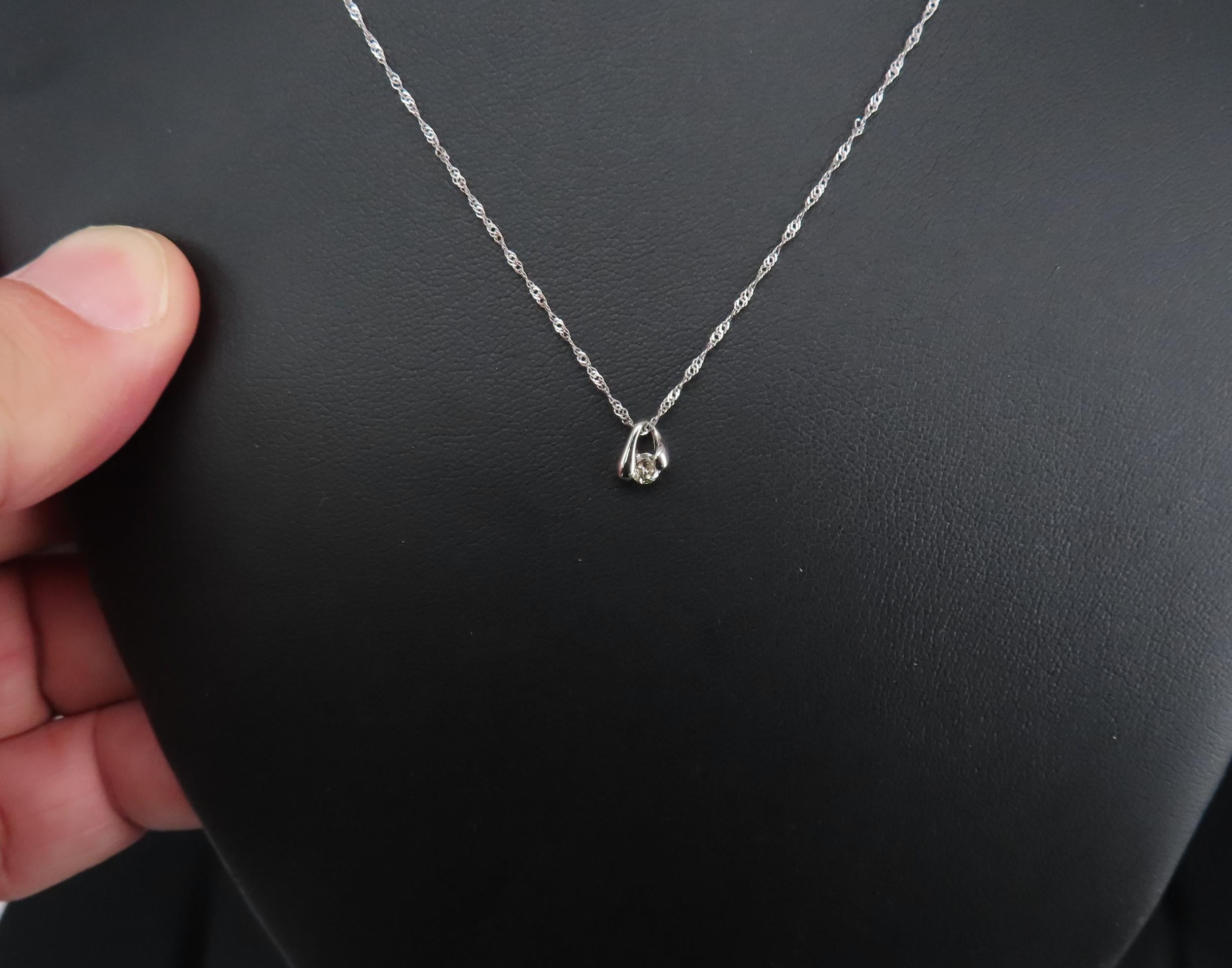 Vintage 0.10ct Diamond & Platinum Double Tear Drop Pendant Necklace