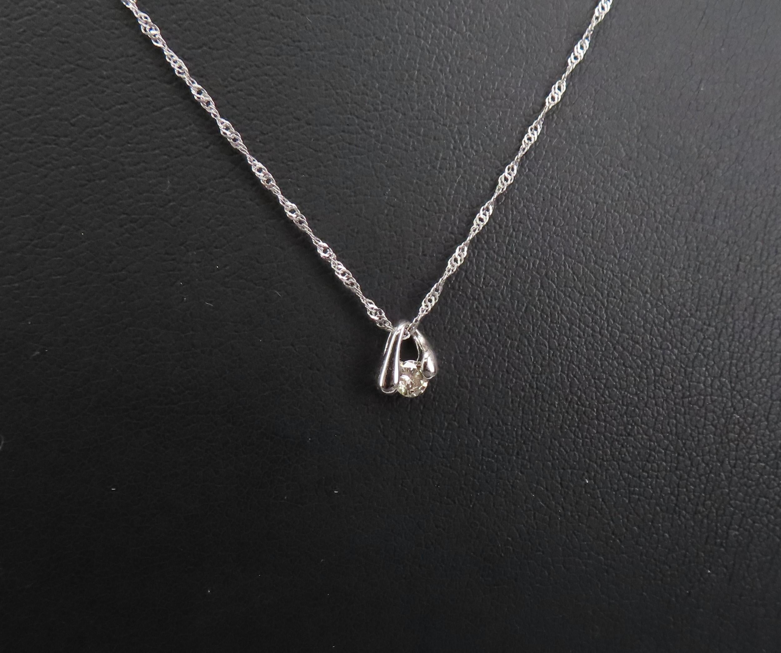 Vintage 0.10ct Diamond & Platinum Double Tear Drop Pendant Necklace
