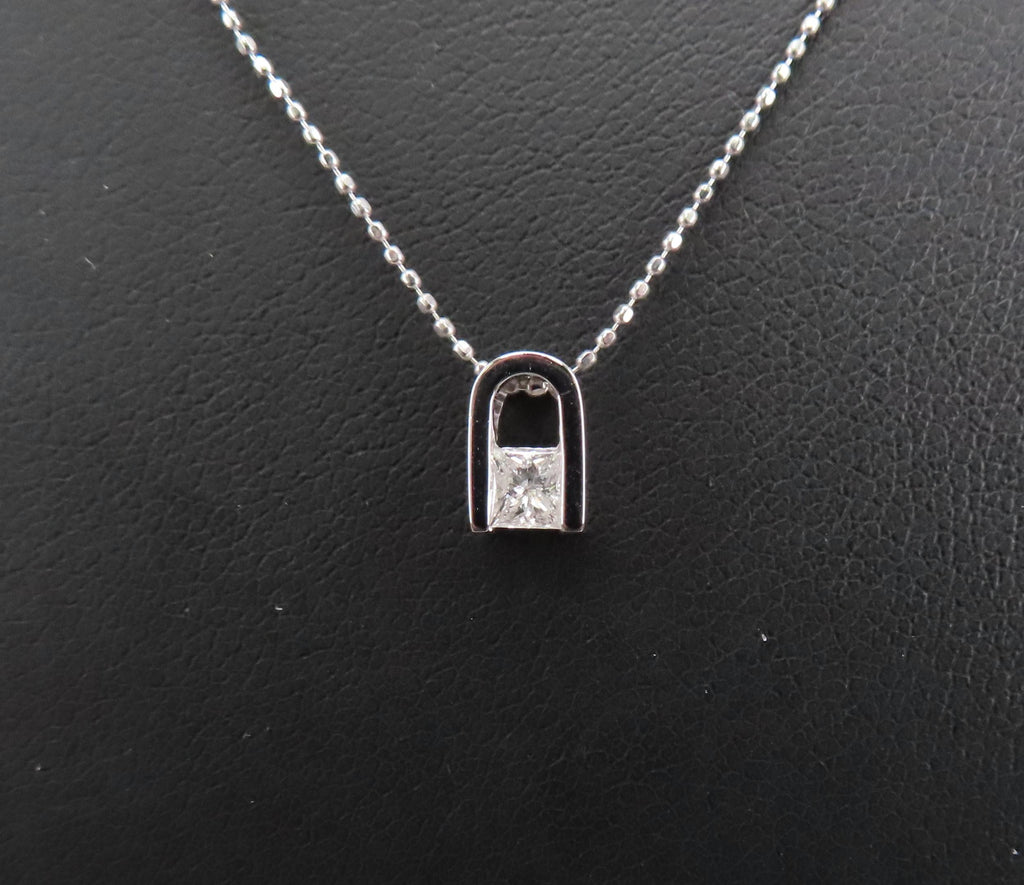 Vintage 0.19ct Princess Cut Natural Diamond Platinum Pendant Necklace