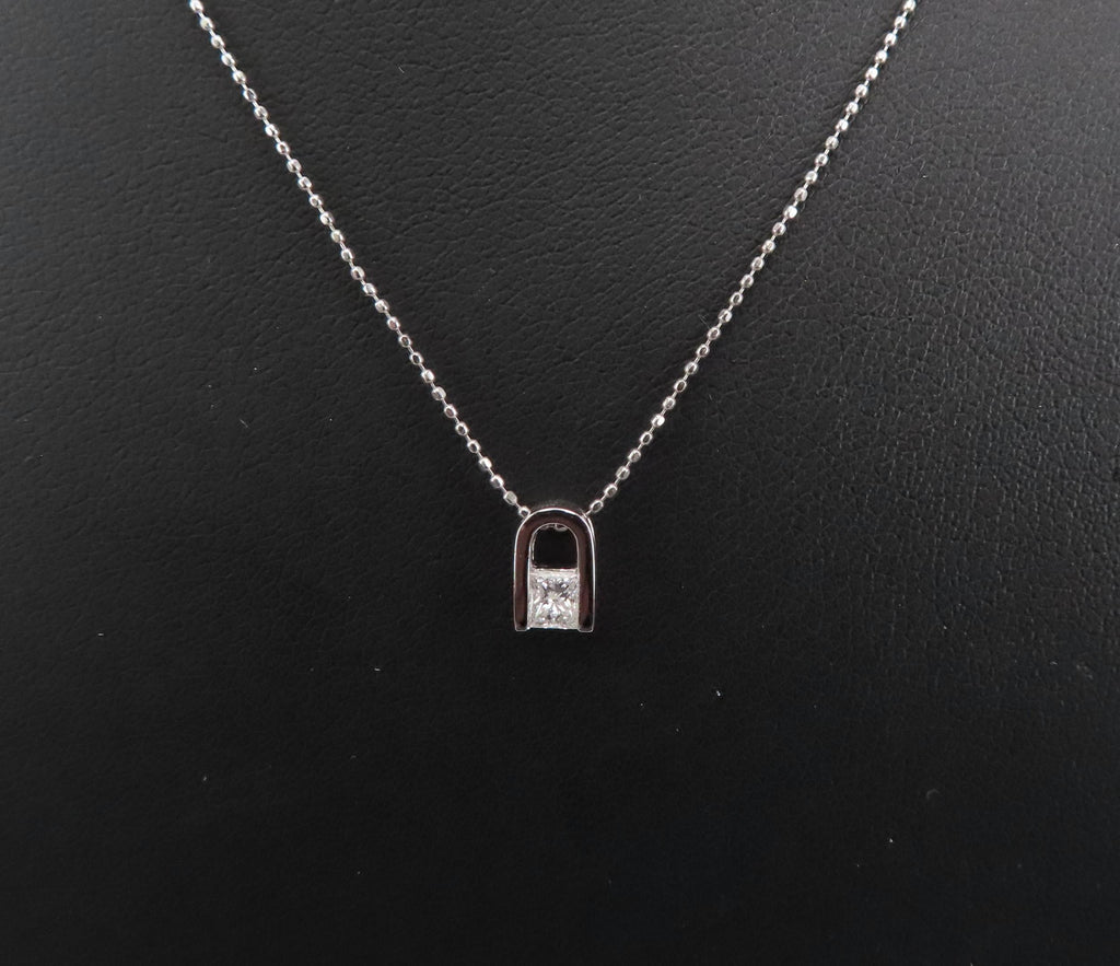 Vintage 0.19ct Princess Cut Natural Diamond Platinum Pendant Necklace