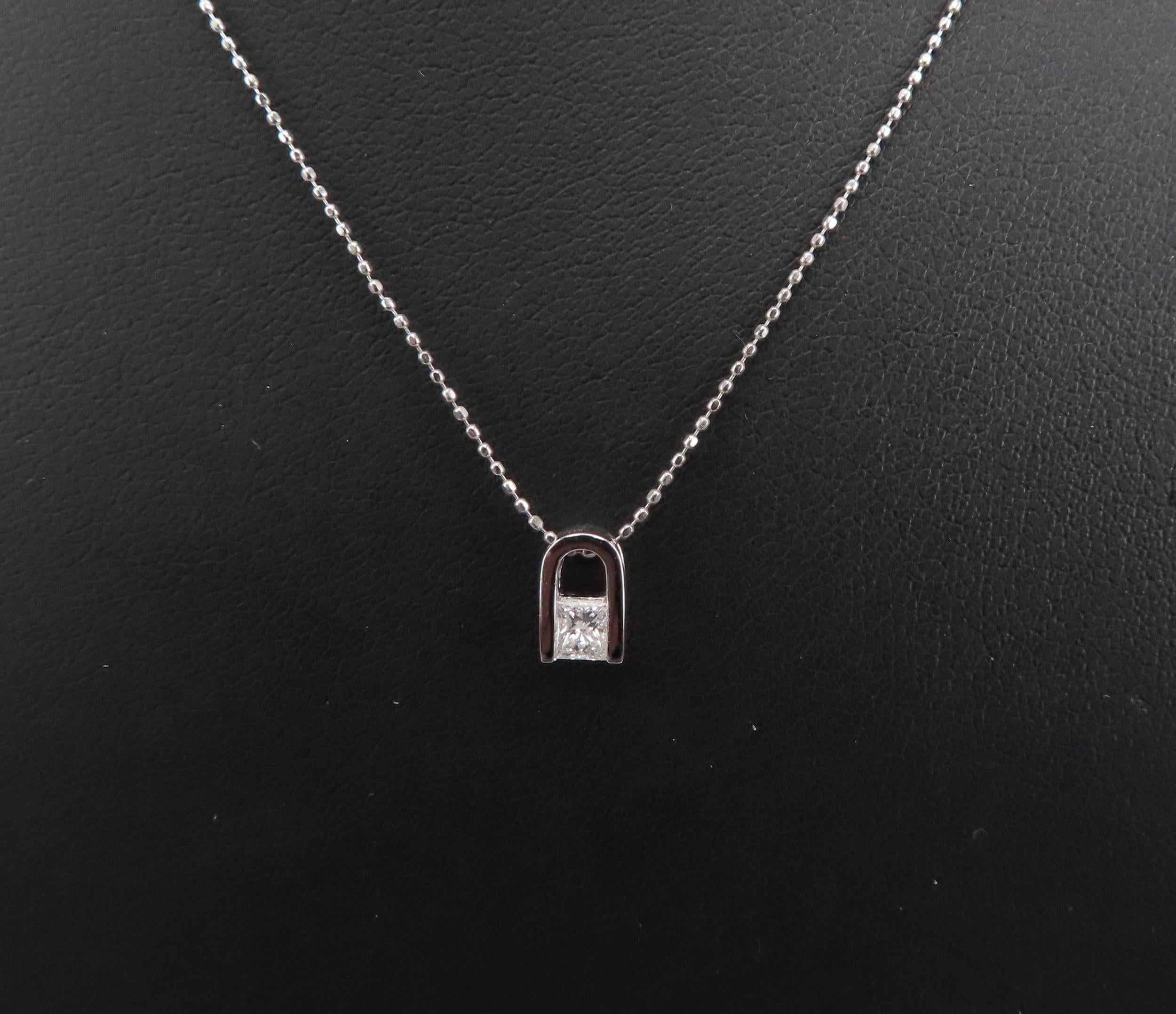 Vintage 0.19ct Princess Cut Natural Diamond Platinum Pendant Necklace