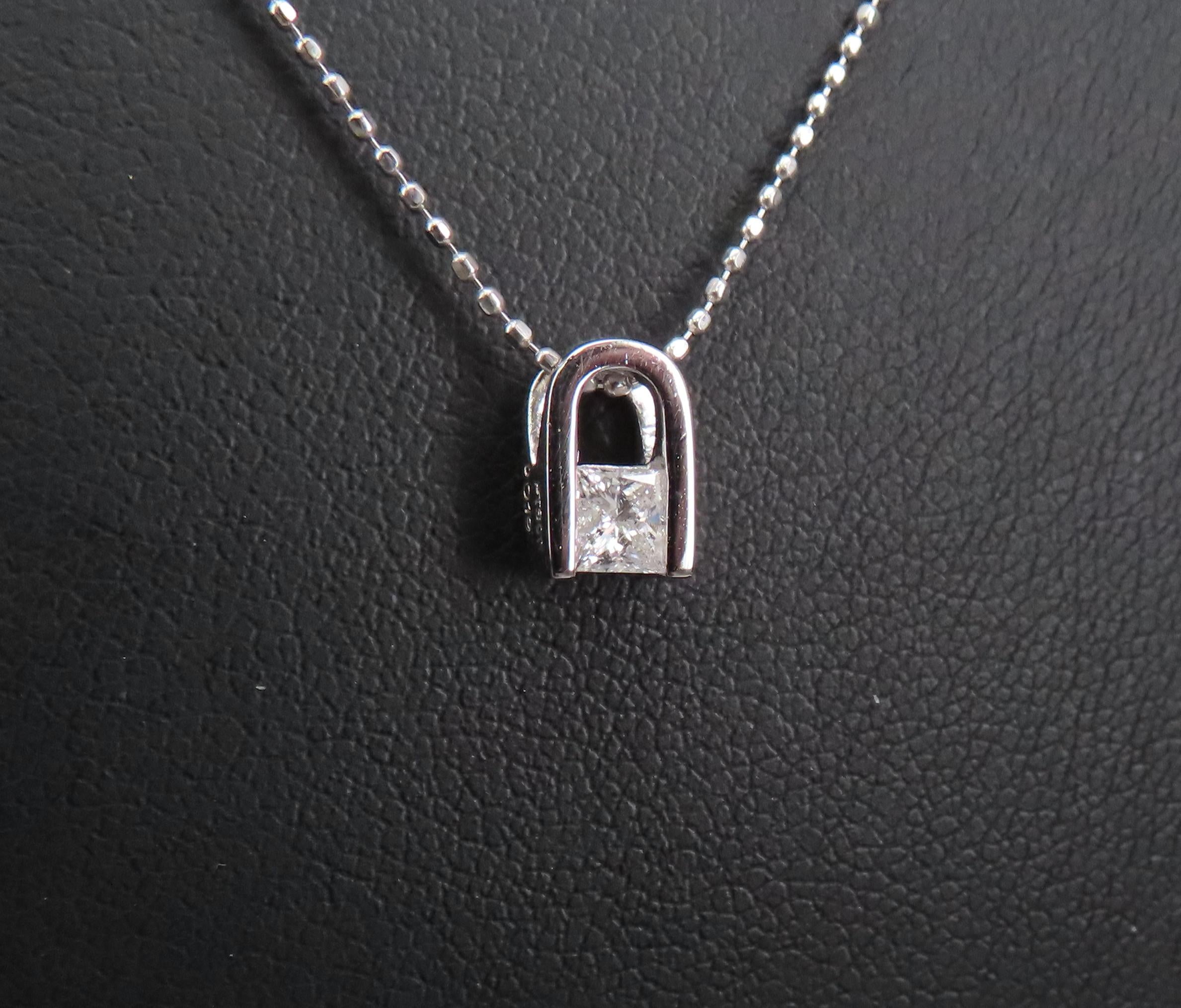 Vintage 0.19ct Princess Cut Natural Diamond Platinum Pendant Necklace