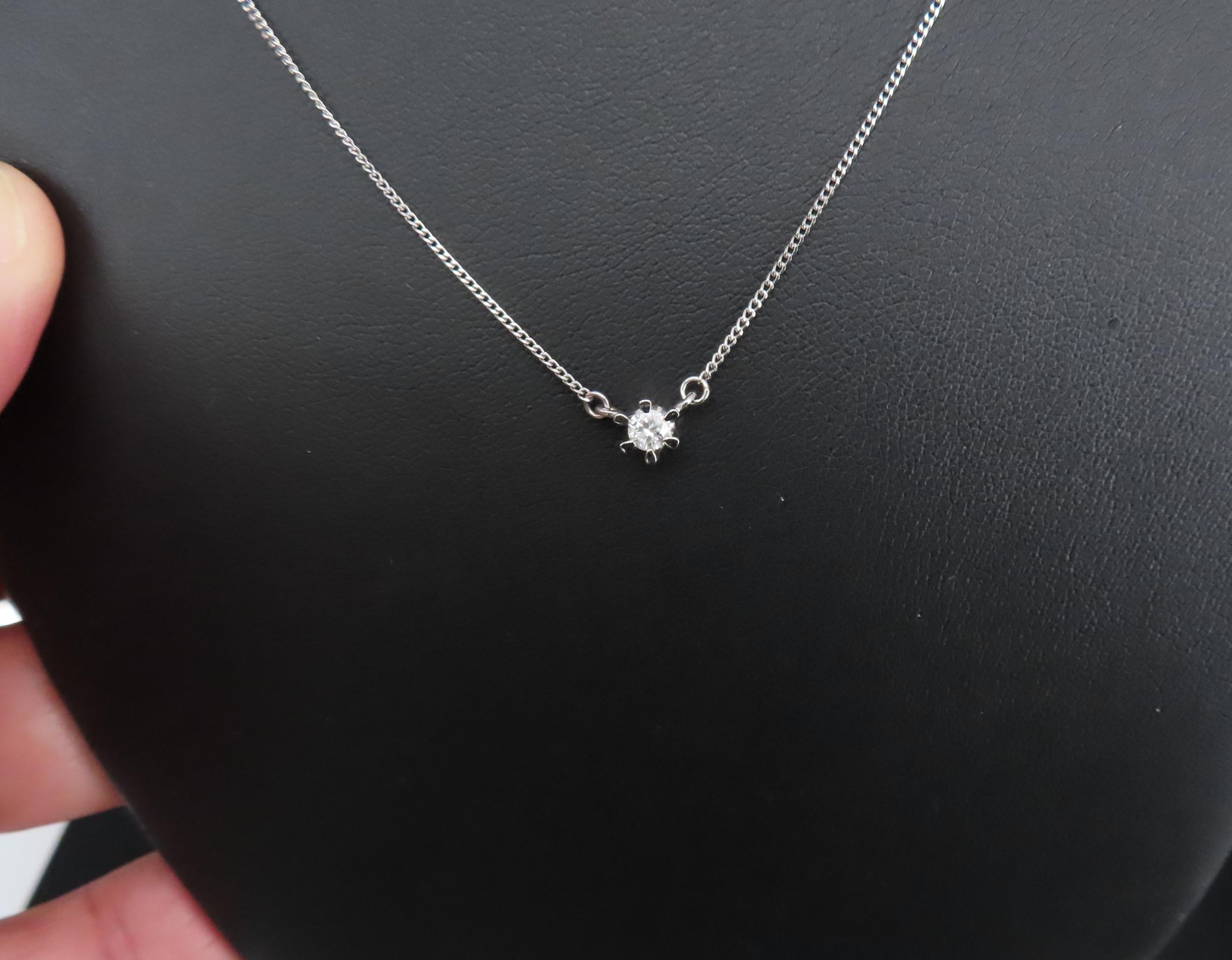 Vintage 0.14ct Natural Diamond & Platinum Flower Pendant Necklace