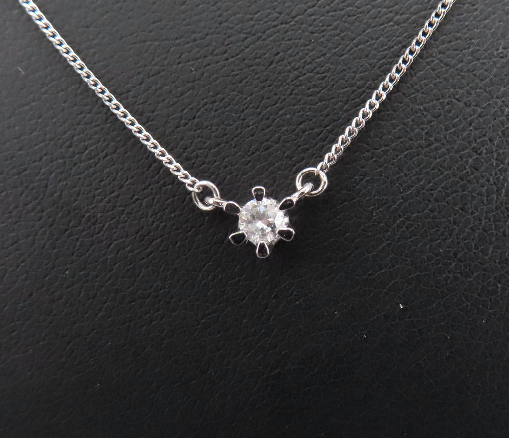 Vintage 0.14ct Natural Diamond & Platinum Flower Pendant Necklace