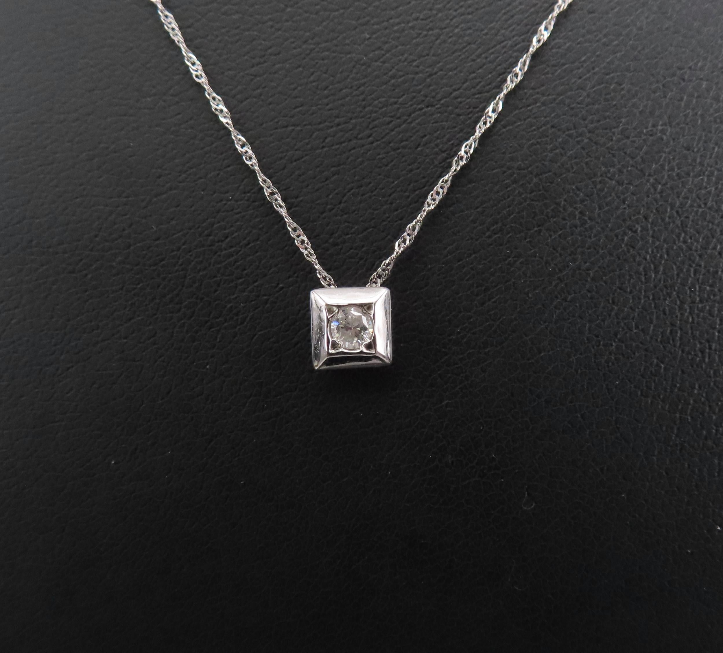 Vintage 0.10ct Round Natural Diamond Platinum Box Pendant Chain Necklace