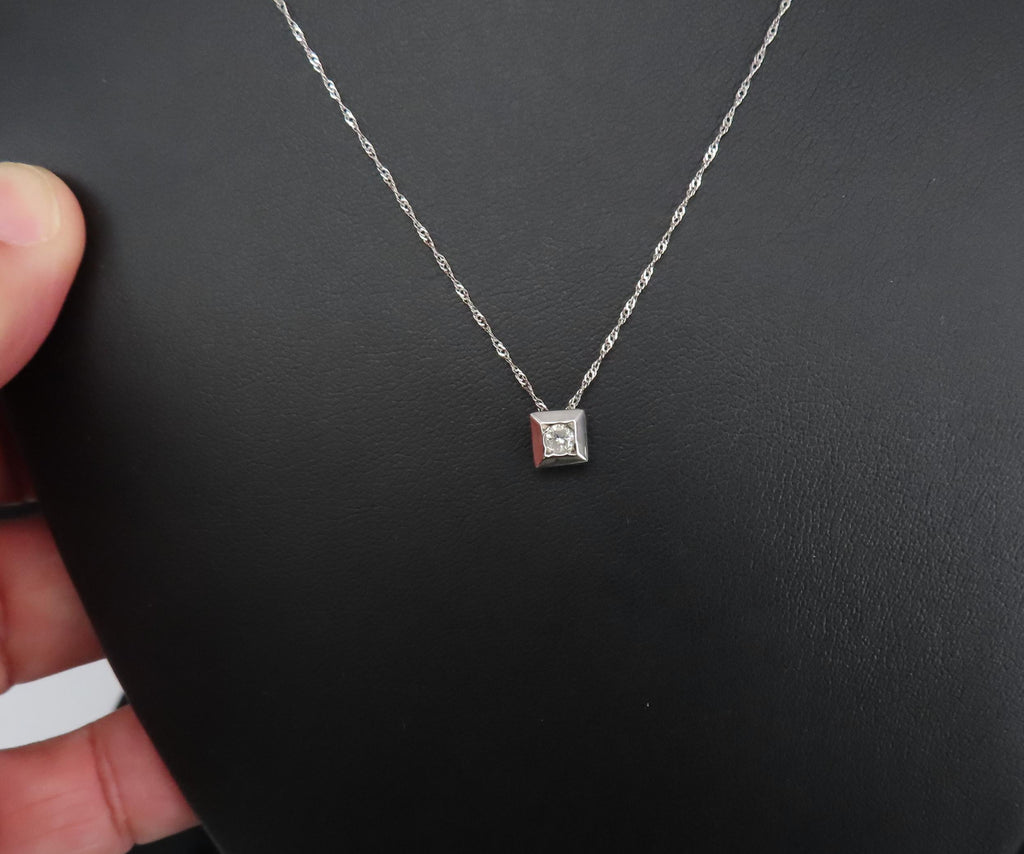 Vintage 0.10ct Round Natural Diamond Platinum Box Pendant Chain Necklace
