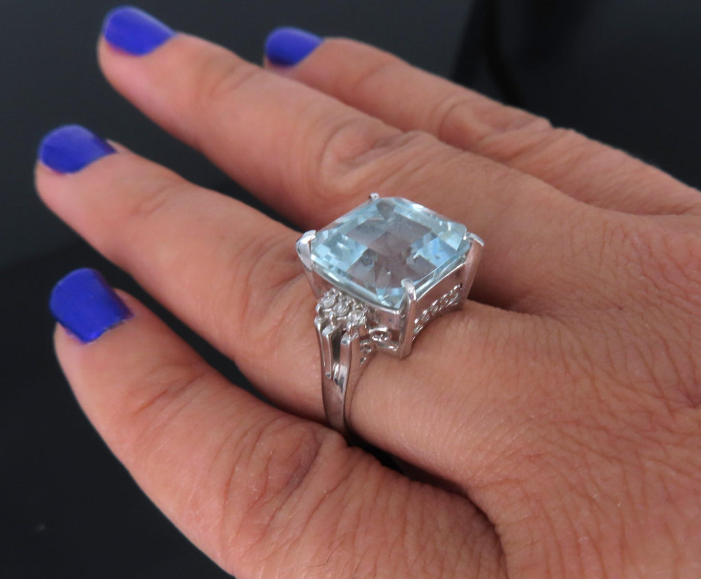 Vintage 9.20ct Asscher Cut Aquamarine & 0.10ct Diamond Platinum Ring, Size 6.5