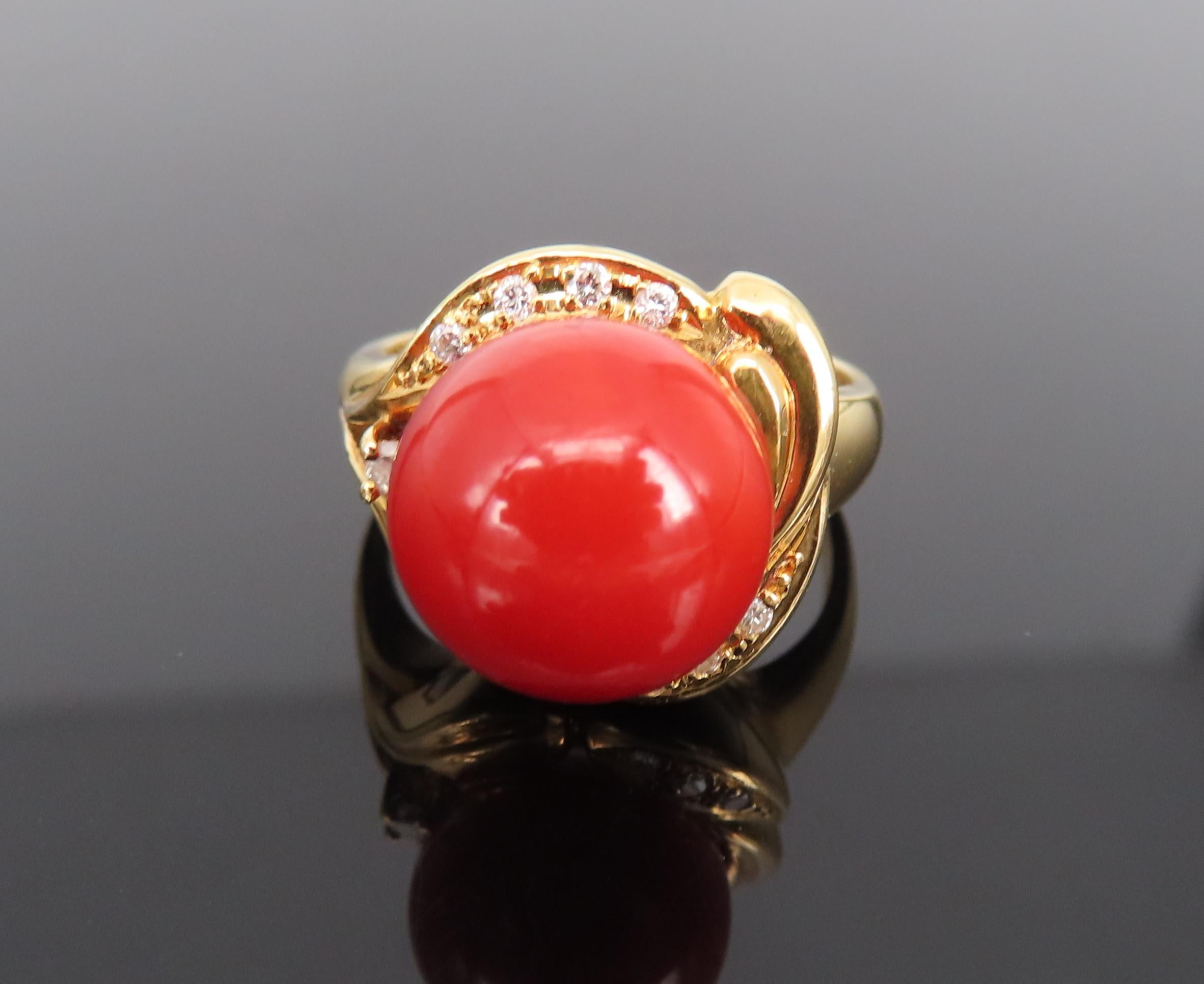 Vintage 10.7mm Natural Ox Blood Coral 0.07ct Diamond 18K Gold Ring Size 4.5