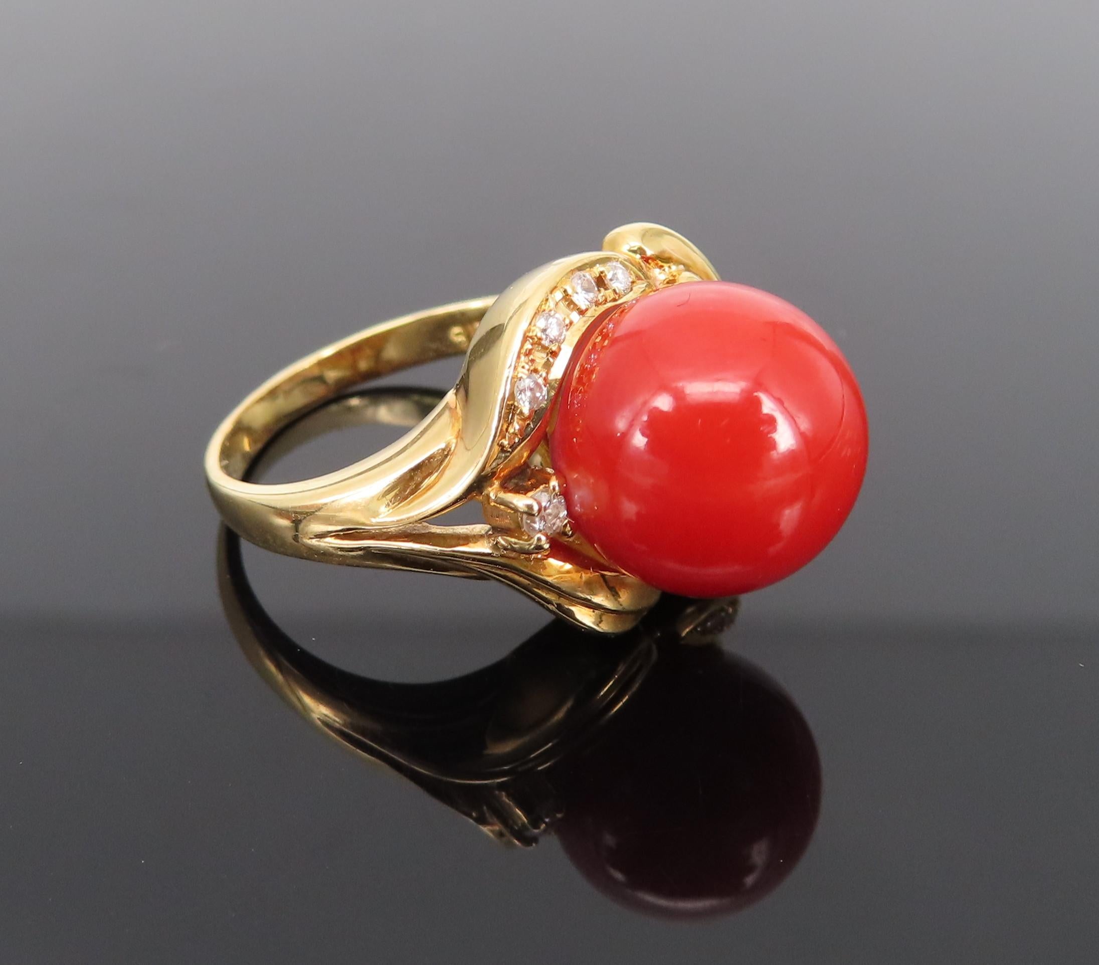 Vintage 10.7mm Natural Ox Blood Coral 0.07ct Diamond 18K Gold Ring Size 4.5