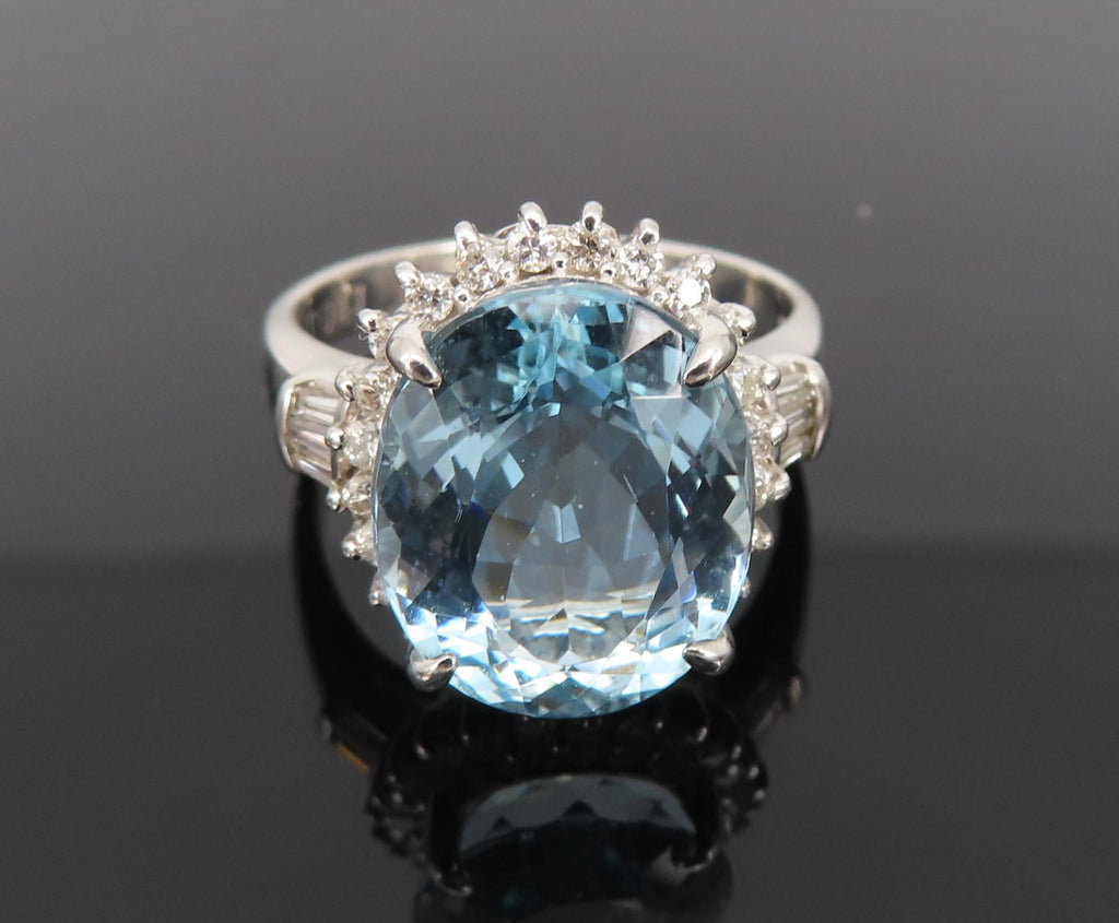Vintage 5.80ct Natural Aquamarine & 0.41ct Diamond Platinum Ring Size 6.5