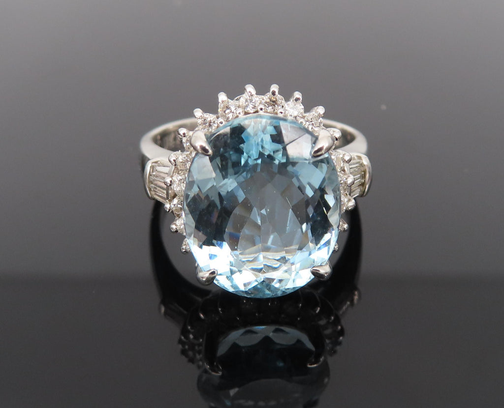 Vintage 5.80ct Natural Aquamarine & 0.41ct Diamond Platinum Ring Size 6.5
