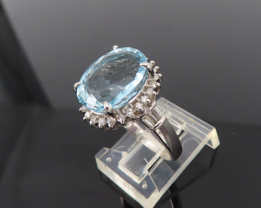 Vintage 5.80ct Natural Aquamarine & 0.41ct Diamond Platinum Ring Size 6.5