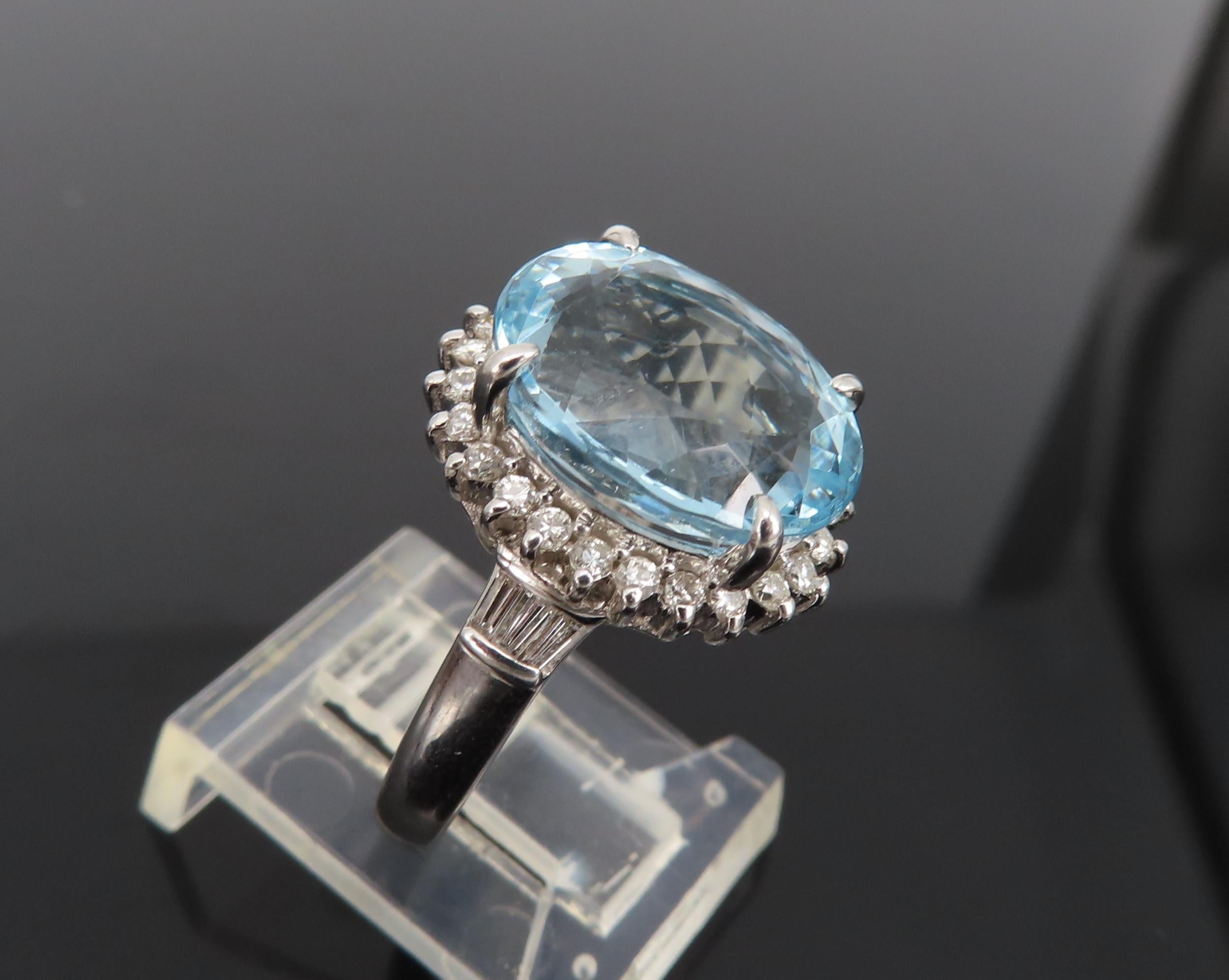 Vintage 5.80ct Natural Aquamarine & 0.41ct Diamond Platinum Ring Size 6.5