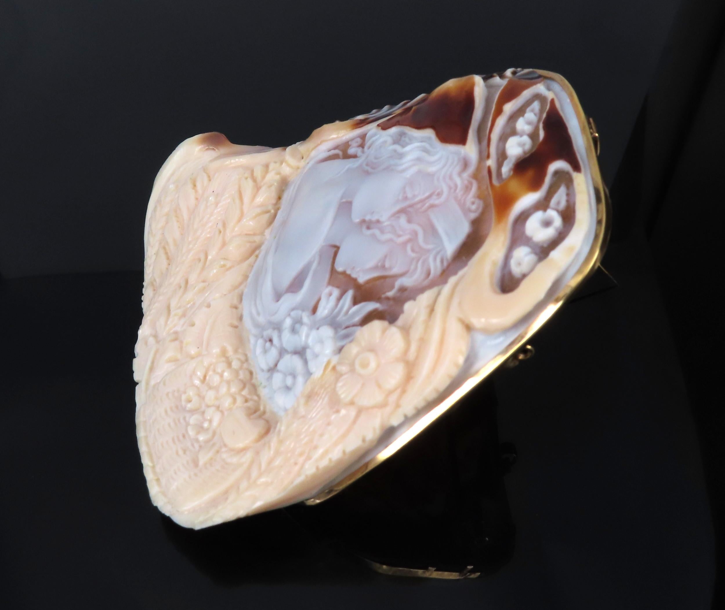 Vintage 92x90mm Hand Carved Shell Cameo 18K Yellow Gold Pendant Brooch 80.2g