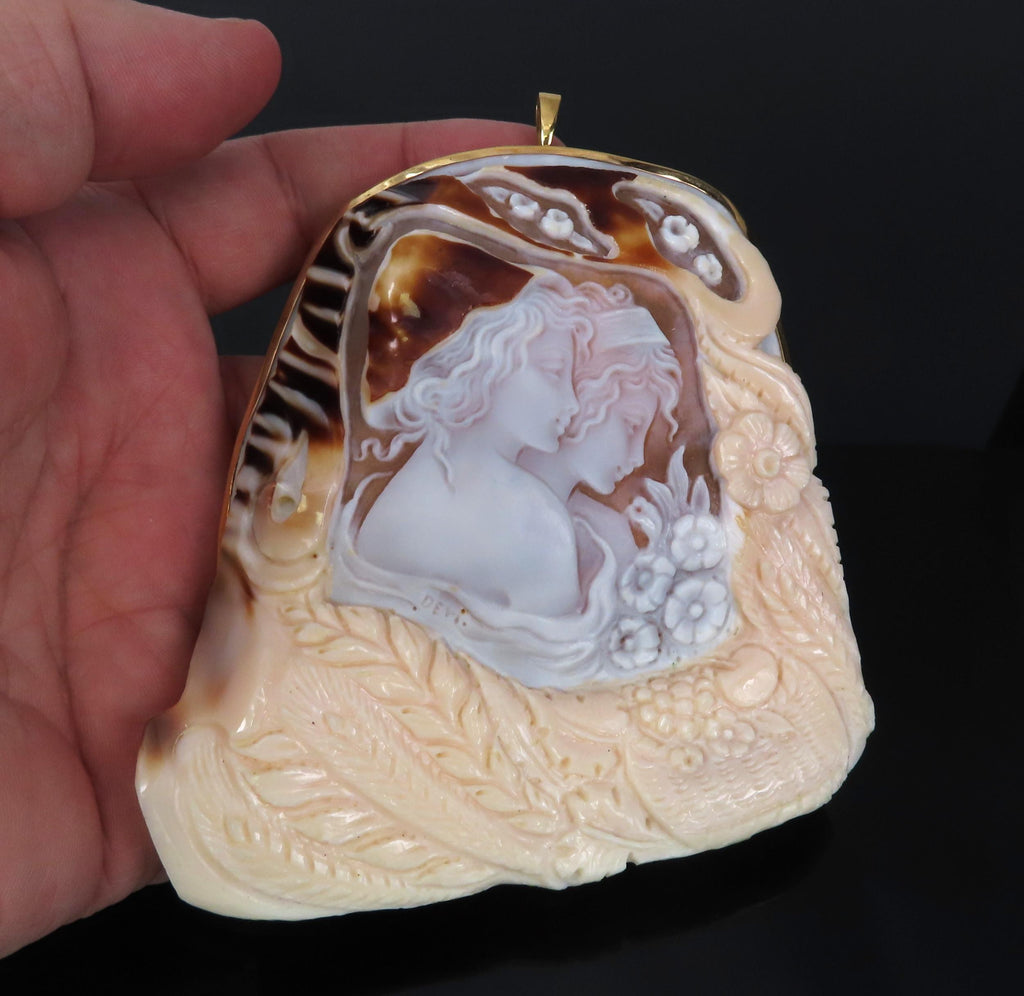 Vintage 92x90mm Hand Carved Shell Cameo 18K Yellow Gold Pendant Brooch 80.2g