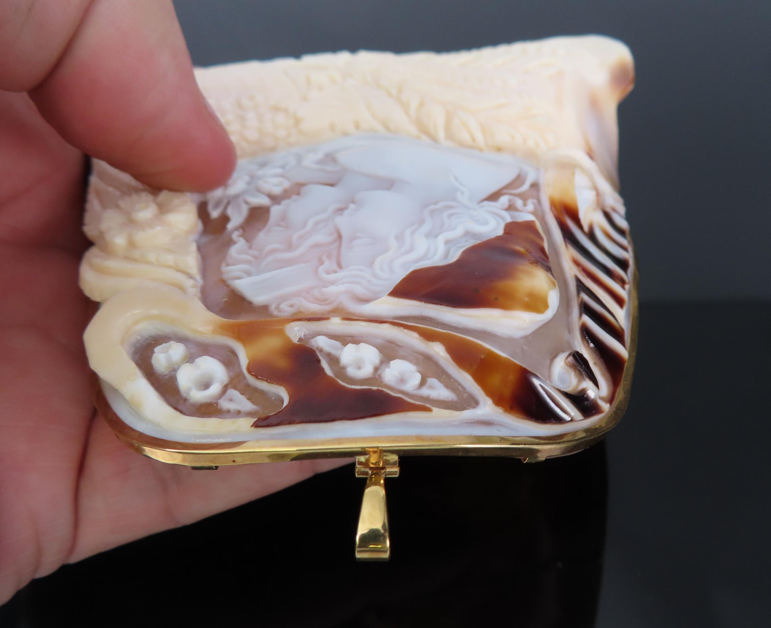 Vintage 92x90mm Hand Carved Shell Cameo 18K Yellow Gold Pendant Brooch 80.2g