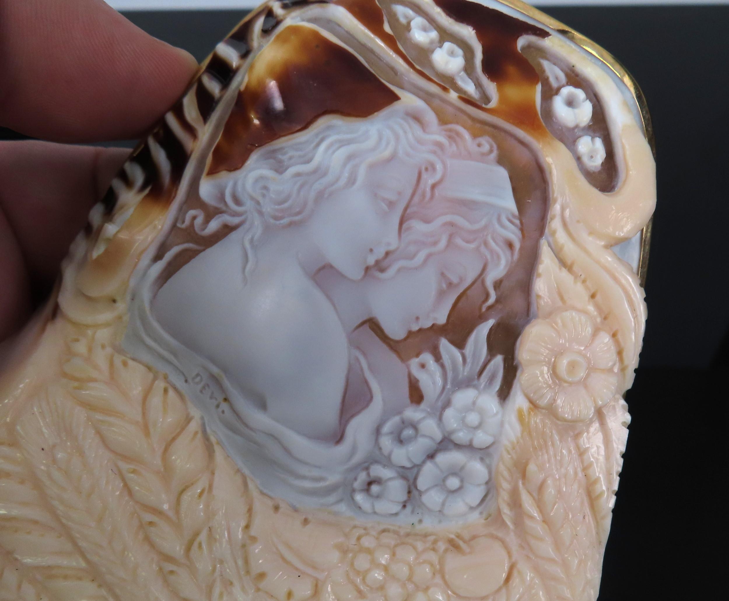 Vintage 92x90mm Hand Carved Shell Cameo 18K Yellow Gold Pendant Brooch 80.2g