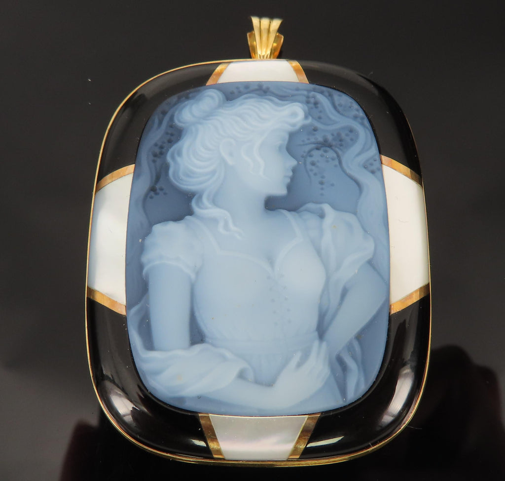 Vintage Agate Cameo Mother of Pearl & Onyx 18K Gold Pendant Brooch 24.1gr