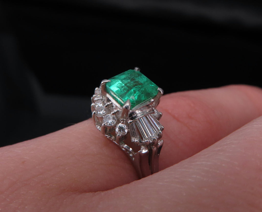 Vintage 0.90ct Colombian Emerald & 0.37ct Diamond Platinum Ring, Size 3.75