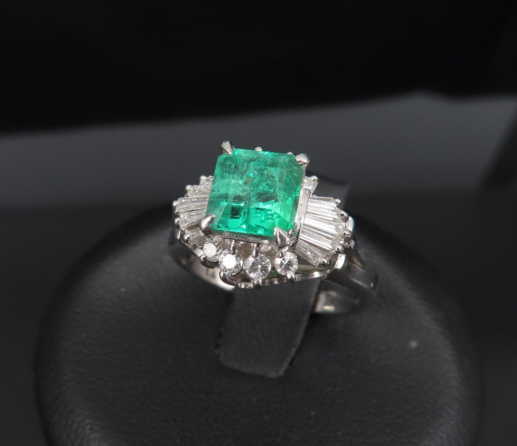 Vintage 0.90ct Colombian Emerald & 0.37ct Diamond Platinum Ring, Size 3.75
