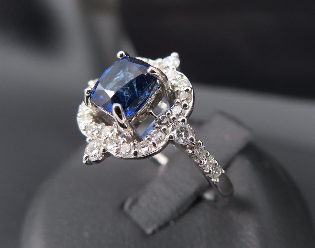 1.47ct Royal Blue GIA Certified Sapphire 0.48ct Diamond Platinum Ring, Size 6.5