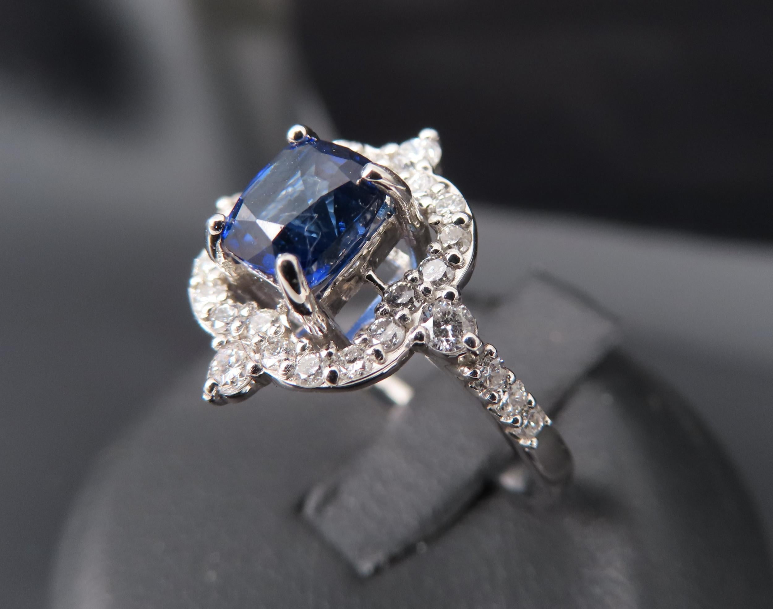 1.47ct Royal Blue GIA Certified Sapphire 0.48ct Diamond Platinum Ring, Size 6.5