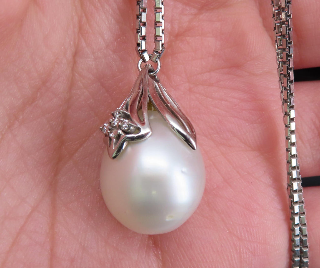 Vintage 13.8mm South Seas Tear Drop Pearl & 0.05ct Diamond 19" Platinum Necklace