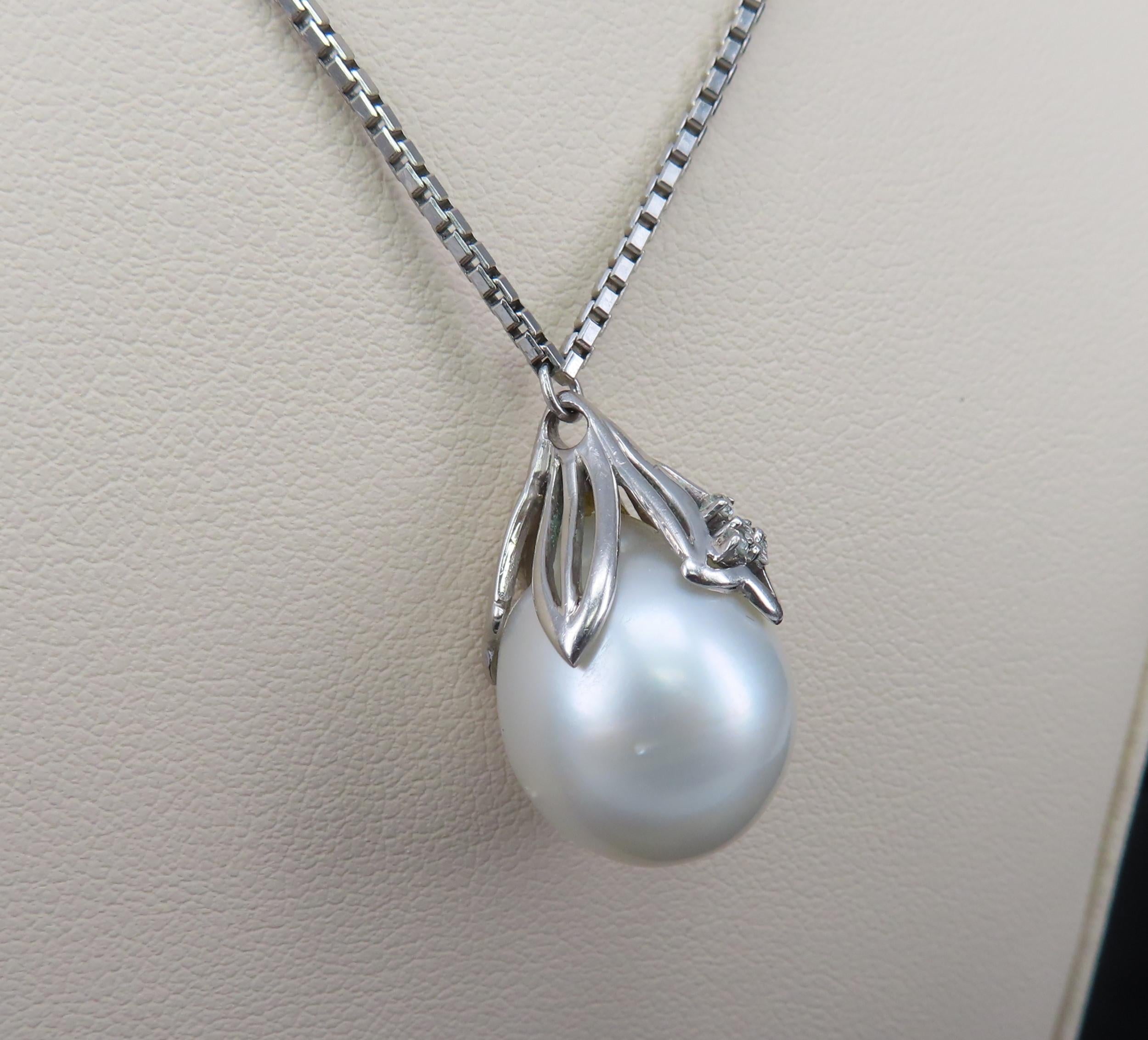 Vintage 13.8mm South Seas Tear Drop Pearl & 0.05ct Diamond 19" Platinum Necklace