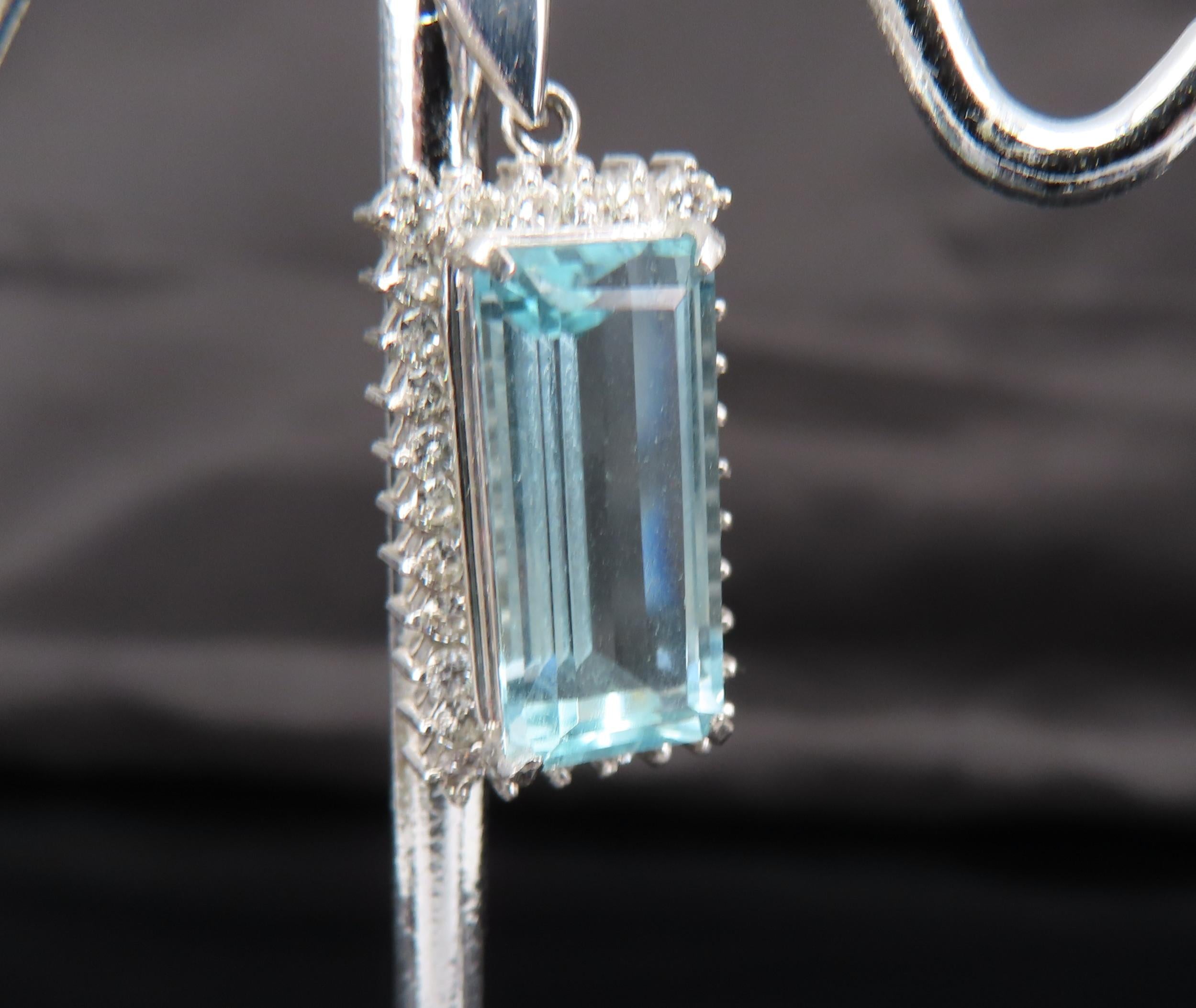 Vintage 3.00ct Emerald Cut Natural Aquamarine 0.43ct Diamond Platinum Pendant