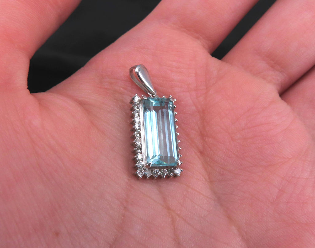 Vintage 3.00ct Emerald Cut Natural Aquamarine 0.43ct Diamond Platinum Pendant