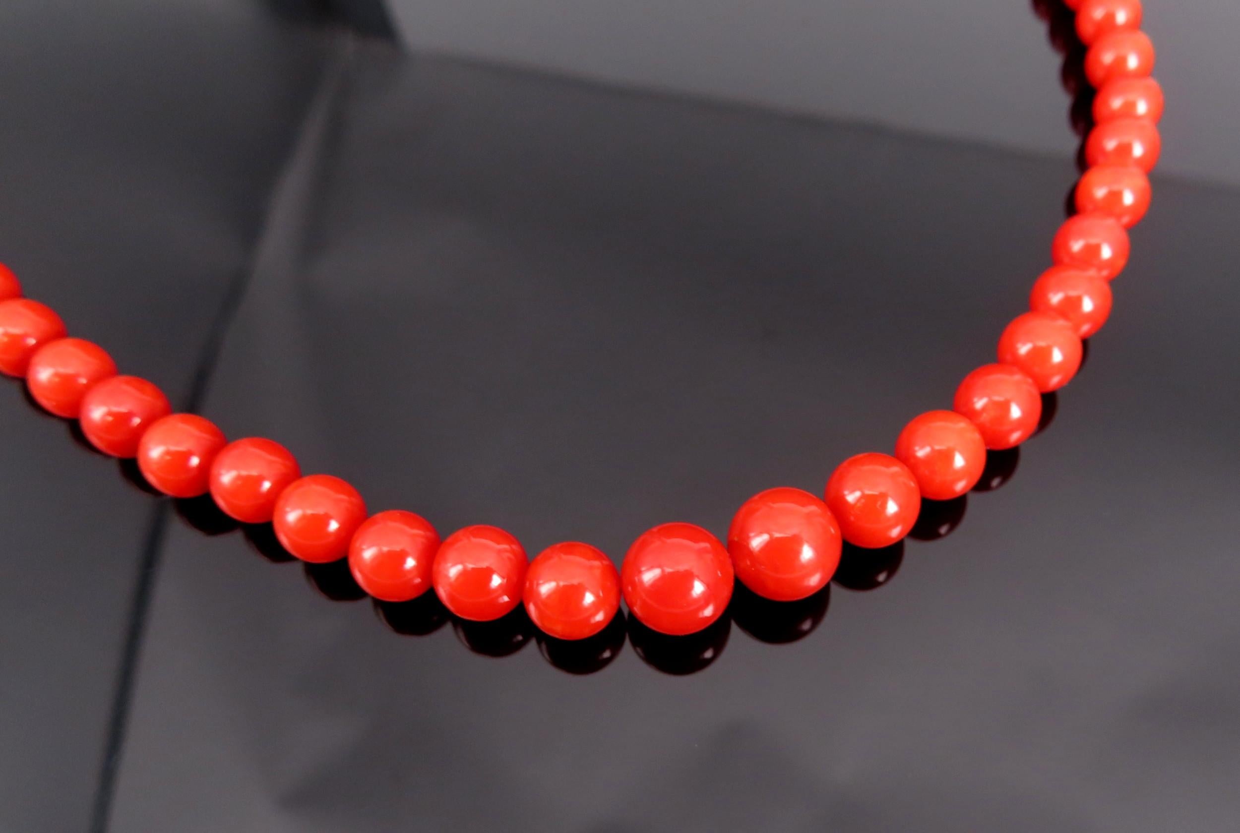 Fine 4.9-8.6mm Natural Untreated Ox Blood Red Coral 14K Yellow Gold Necklace
