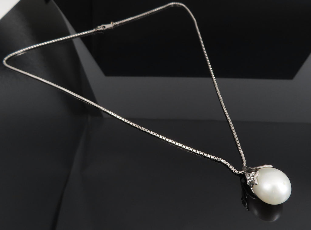 Vintage 13.8mm South Seas Tear Drop Pearl & 0.05ct Diamond 19" Platinum Necklace