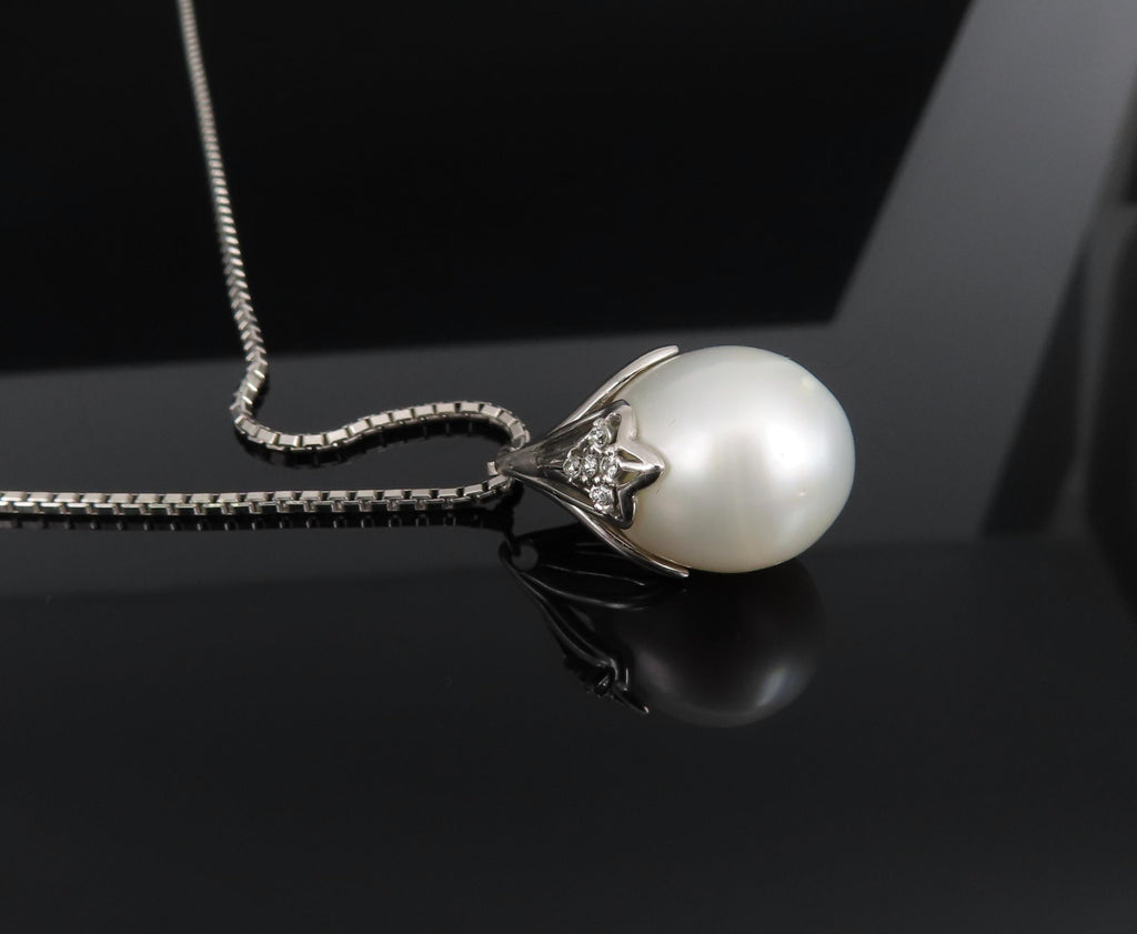 Vintage 13.8mm South Seas Tear Drop Pearl & 0.05ct Diamond 19" Platinum Necklace
