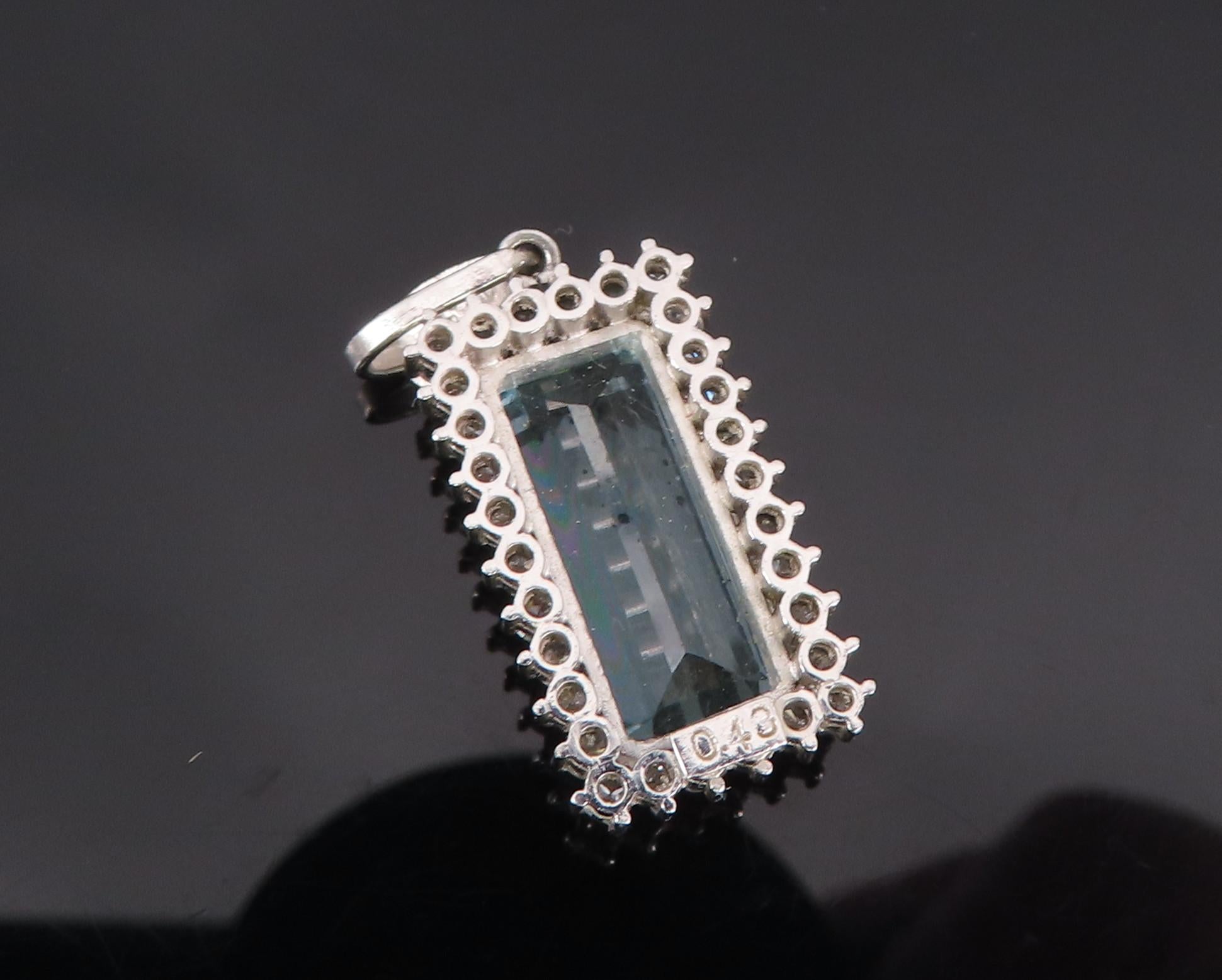 Vintage 3.00ct Emerald Cut Natural Aquamarine 0.43ct Diamond Platinum Pendant