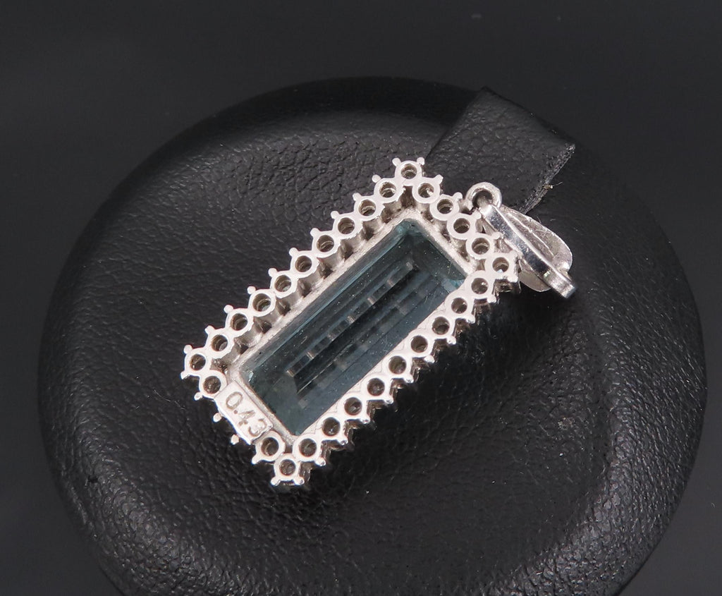 Vintage 3.00ct Emerald Cut Natural Aquamarine 0.43ct Diamond Platinum Pendant